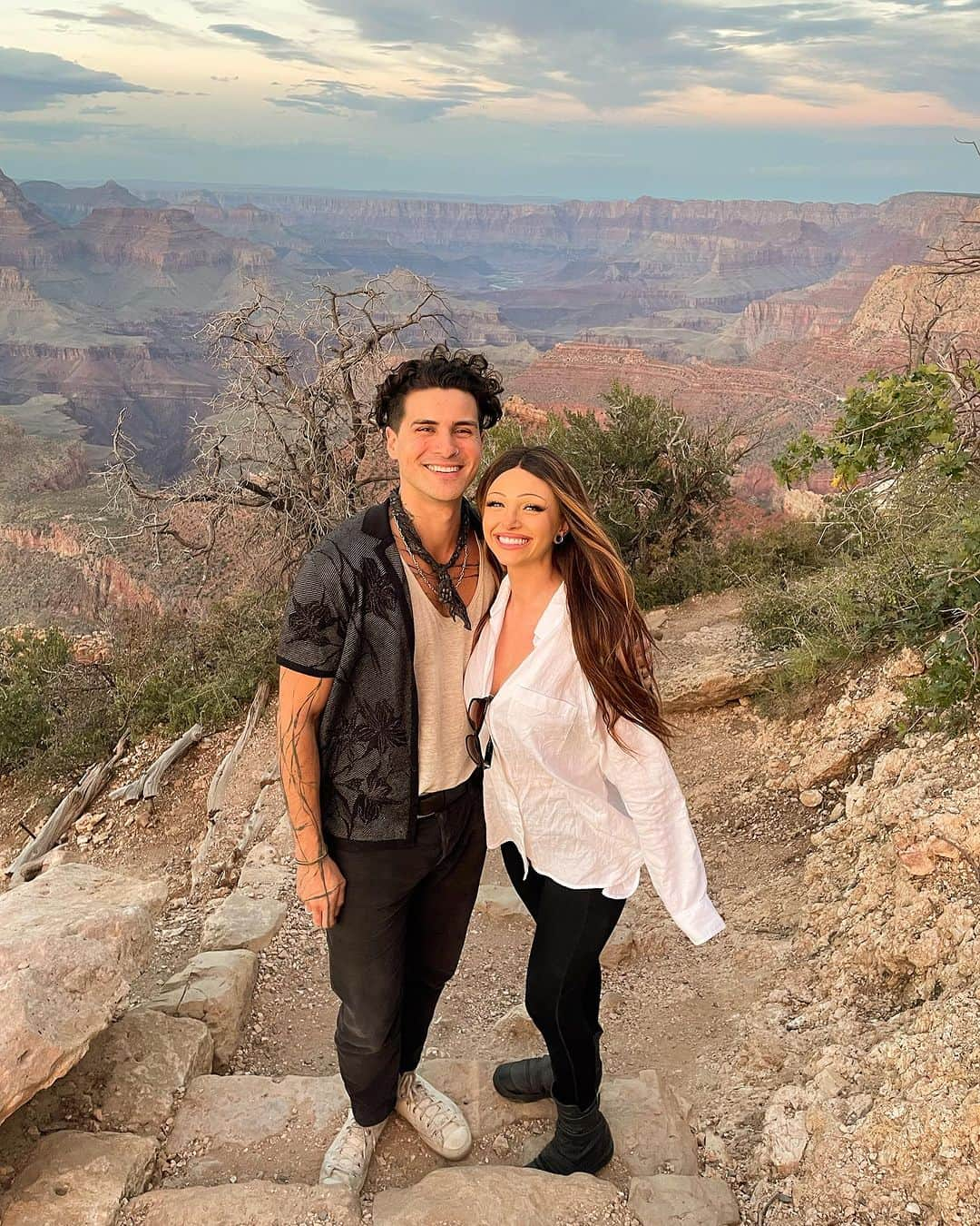 アンソニー・ペディラさんのインスタグラム写真 - (アンソニー・ペディラInstagram)「thank you for all the birthday wishes 🥹  last week was mykie and my fourth anniversary and she took me to the grand canyon and now she’s making me homemade guac yo this week is insane」9月17日 14時43分 - anthonypadilla