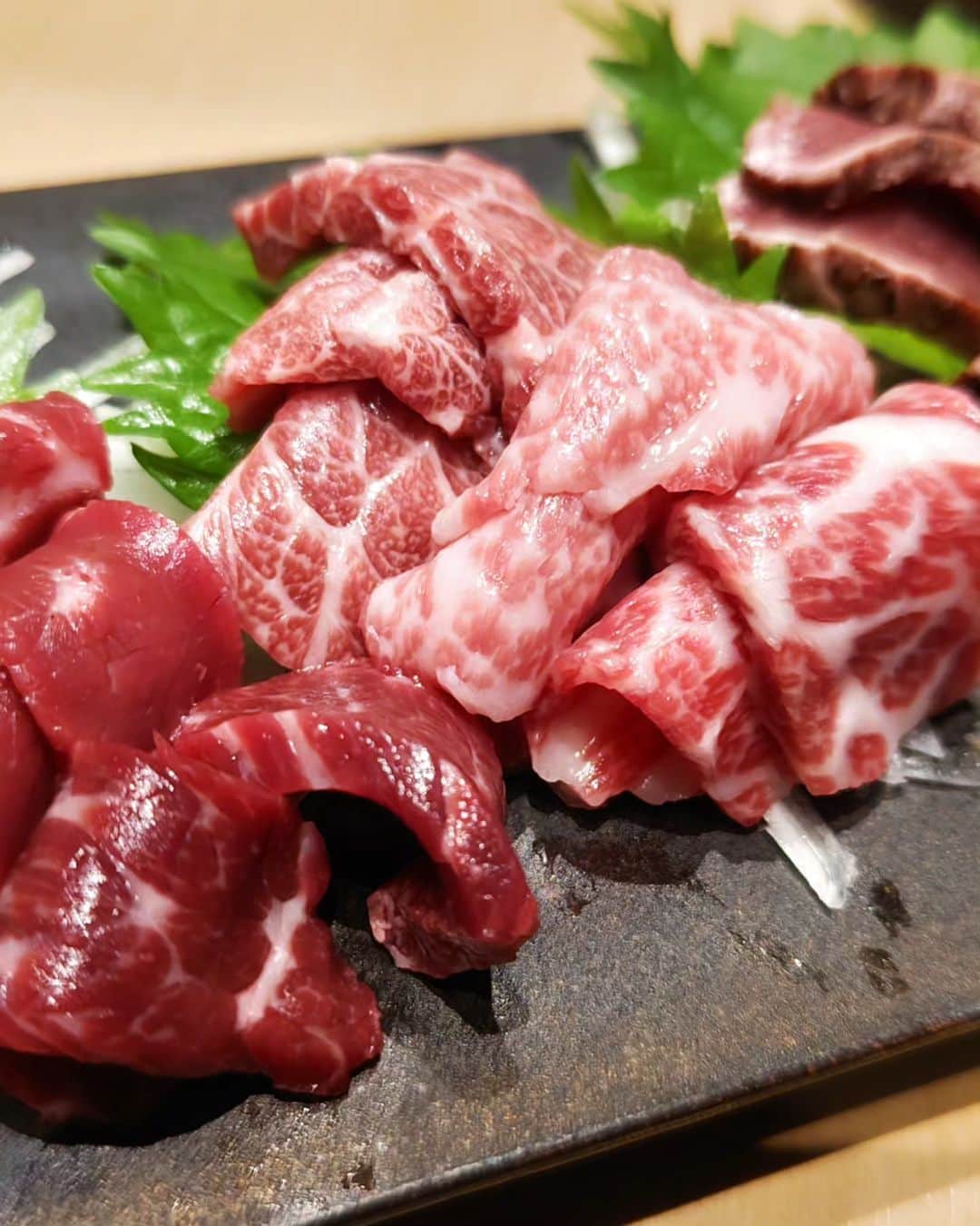 和田益典さんのインスタグラム写真 - (和田益典Instagram)「◆昨夜の打合せ御飯  昨年末以来の「もつ鍋おおやま」  前回はリンクス店やったけど今回はルクアで。(隣やん)  鍋は味噌と醤油と水炊き風の中から前回同様に味噌をチョイス。  馬刺し旨し、すもつ激旨 (←これアテに延々と呑めるやつ)、そして共喰いも忘れずに！  飲み放題のタイムを終えても打合せは続き、結局酒を単品で頼みながら閉店まで居たのだが、更に打合せが必要だったので外で終電まで話し合ってましたわ。  俺は環状の終電に久々に乗って弁天町で降りたんやけど、万博に向けた工事に伴ってロータリーが閉鎖されてましたわ。  ちょっと来んうちに様変り。 . . . #モツ鍋 #もつ鍋 #味噌モツ鍋 #味噌もつ鍋 #みそもつ鍋 #鍋 #おおやま #もつ鍋おおやま #鍋屋 #もつ #キタ #ルクア #馬刺し #明太子 #大阪キタ #酢もつ #ニラ #博多名物 #牛もつ #飯テロ #鍋テロ #馬肉 #鍋スタグラム #gourmet #dinner #foodstagram #food #beer #osaka #japan .」9月17日 15時05分 - masunori_wada