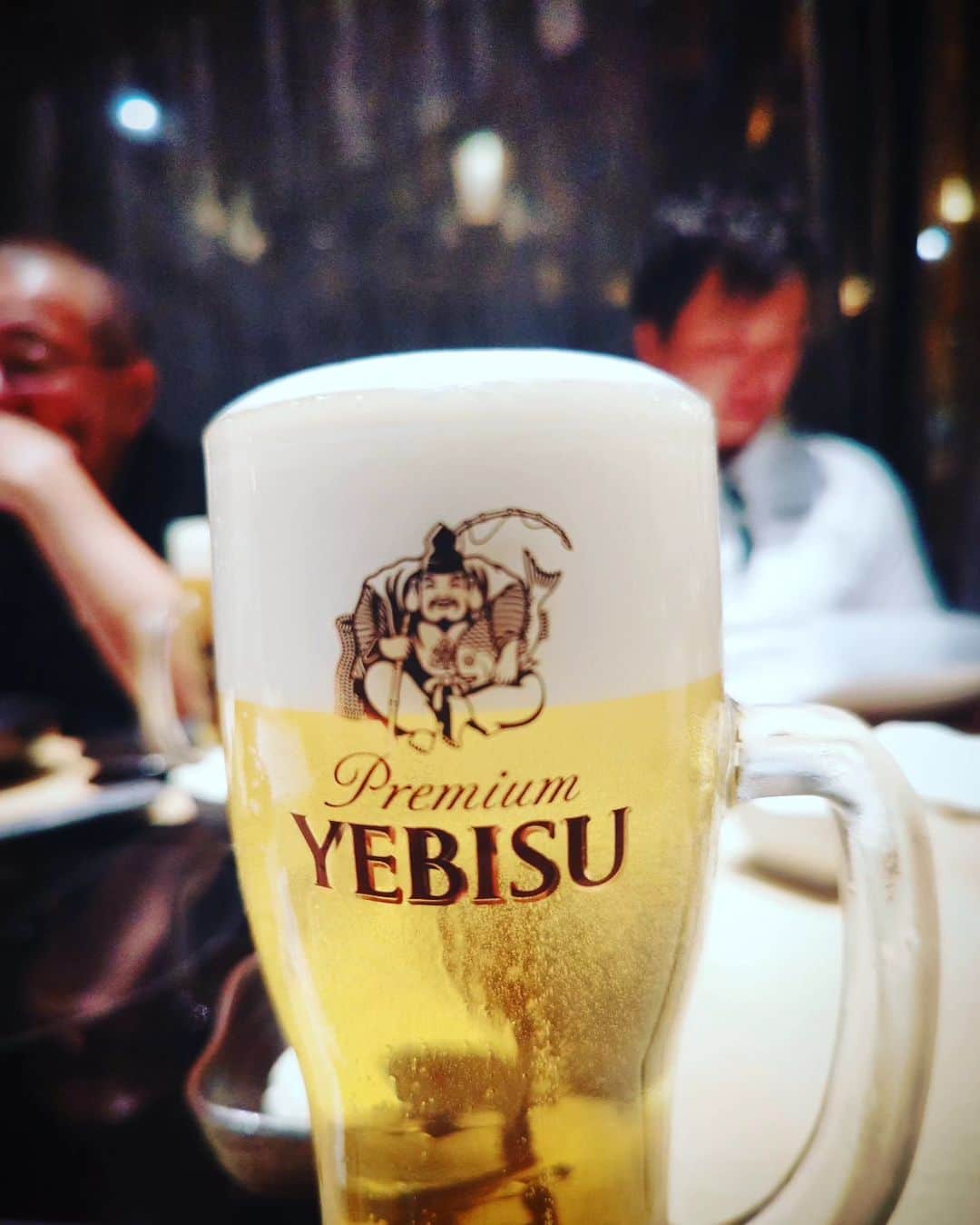 和田益典さんのインスタグラム写真 - (和田益典Instagram)「◆昨夜の打合せ御飯  昨年末以来の「もつ鍋おおやま」  前回はリンクス店やったけど今回はルクアで。(隣やん)  鍋は味噌と醤油と水炊き風の中から前回同様に味噌をチョイス。  馬刺し旨し、すもつ激旨 (←これアテに延々と呑めるやつ)、そして共喰いも忘れずに！  飲み放題のタイムを終えても打合せは続き、結局酒を単品で頼みながら閉店まで居たのだが、更に打合せが必要だったので外で終電まで話し合ってましたわ。  俺は環状の終電に久々に乗って弁天町で降りたんやけど、万博に向けた工事に伴ってロータリーが閉鎖されてましたわ。  ちょっと来んうちに様変り。 . . . #モツ鍋 #もつ鍋 #味噌モツ鍋 #味噌もつ鍋 #みそもつ鍋 #鍋 #おおやま #もつ鍋おおやま #鍋屋 #もつ #キタ #ルクア #馬刺し #明太子 #大阪キタ #酢もつ #ニラ #博多名物 #牛もつ #飯テロ #鍋テロ #馬肉 #鍋スタグラム #gourmet #dinner #foodstagram #food #beer #osaka #japan .」9月17日 15時05分 - masunori_wada