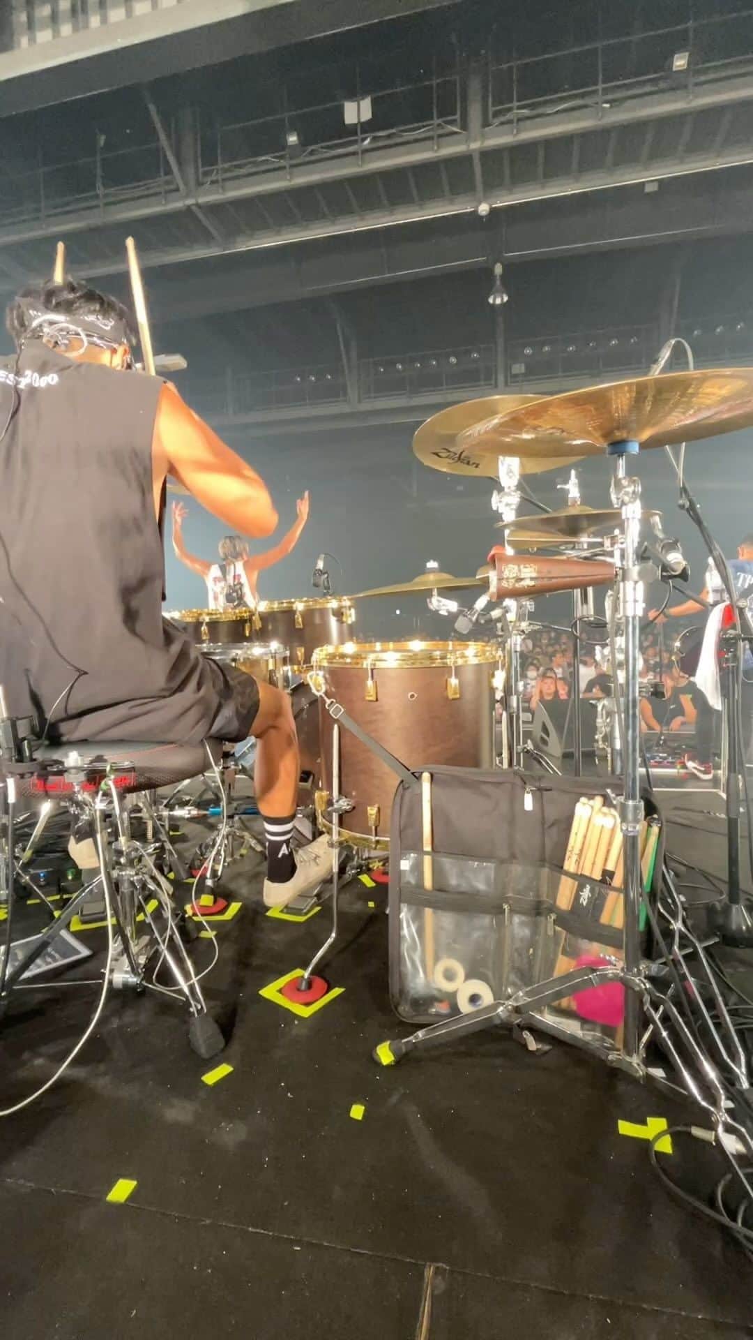 Bunta のインスタグラム：「"晴天" ＠豊洲PIT GOD FEST. 2023  めちゃめちゃ気持ちよく叩けたな〜👍🥁🎶  #totalfat #drumforhappy #drums #drummer #drumlife #drumsolo #zildjian #zildjianfamily #zildjiancymbals #yamahadrums」