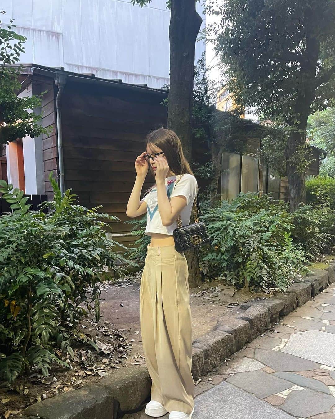 ゆきらのインスタグラム：「🌳🕶️」