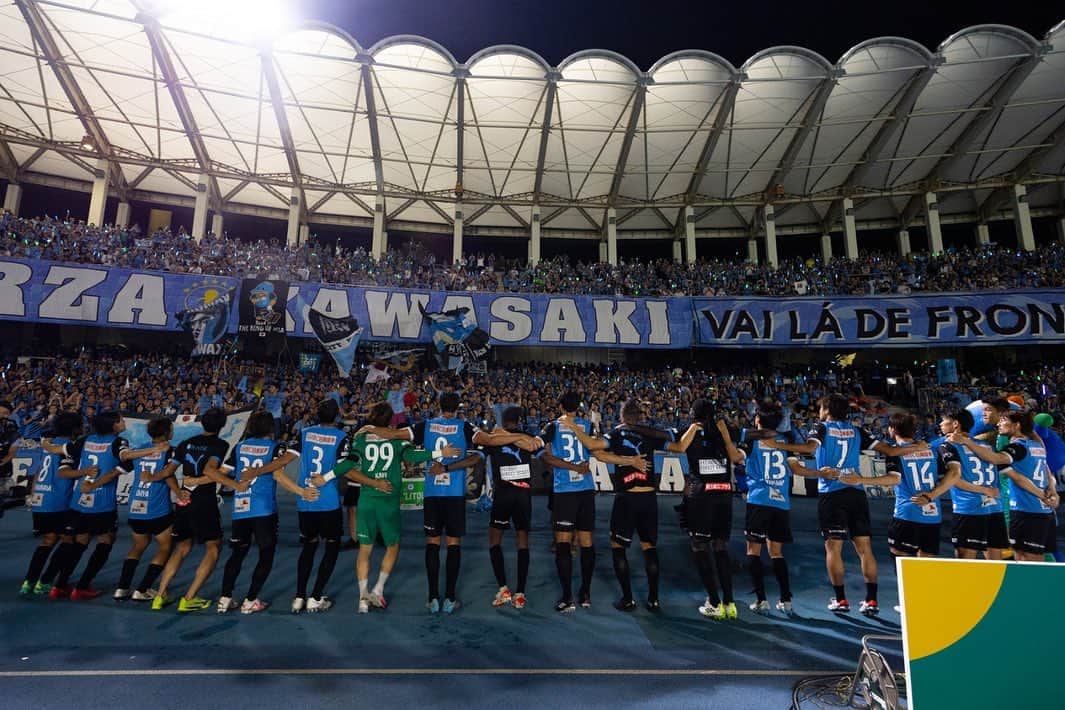 バフェティンビ・ゴミスのインスタグラム：「サポーターの皆さんありがとう🩵素晴らしい試合だった🔥🏟️🔝 @等々力」