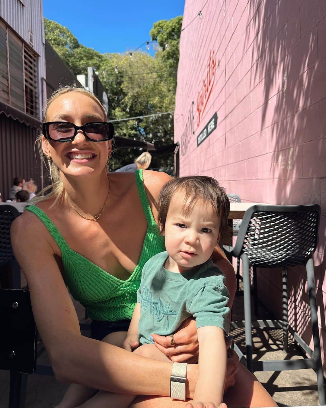 マディソン・ウィルソンのインスタグラム：「Cup is overflowing! Family~Friends~ Home 🤍」