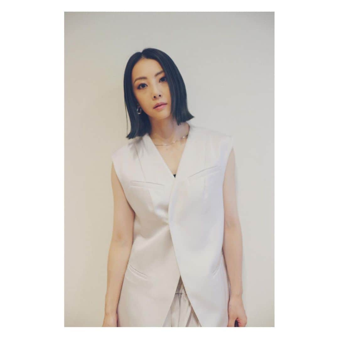 Shizukaさんのインスタグラム写真 - (ShizukaInstagram)「きょうのしふく ある収録があったので こんな感じのstylingとメイクにしてみた。 #DreamShizuka #シズカノシフク #セルフメイク #セルフコーデ」9月17日 17時12分 - shizuka_dream06