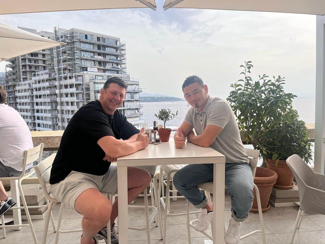トンプソンルークのインスタグラム：「Bumped into an old friend!! Been a great few days in Nice and Monaco. Now let’s go Japan!!」
