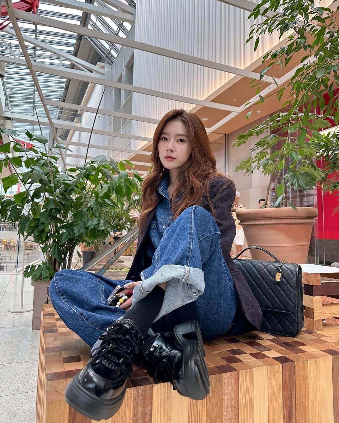 キム・ソウンのインスタグラム：「청청청청 계절이 왔다아아아💙」