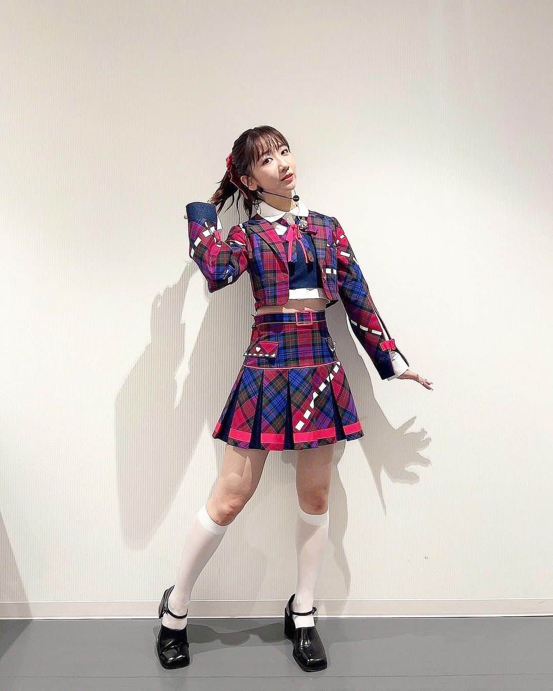 柏木由紀さんのインスタグラム写真 - (柏木由紀Instagram)「♡➸➸➸♡➸➸➸♡  AKBの新衣装です🥂  今回の衣装には隠れハートがいくつかあります♥ 見つけられるかな〜？🫣🥹🤍  #AKB48 #衣装」9月17日 17時31分 - yukikashiwagi_official