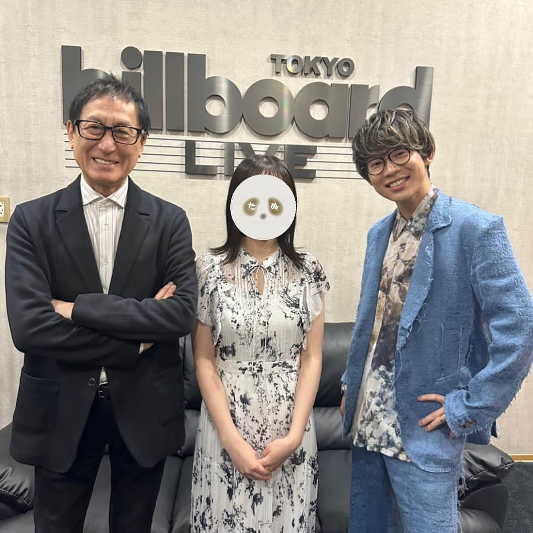 川崎鷹也のインスタグラム：「昨夜はBillboard東京にて武部さんとDuoSessionでした😎スペシャルゲストに元気を出してを共に歌った『たぬ』を迎えてのセッション。あのステージで堂々と歌い上げる彼女の姿には痺れたなぁ。 #Billboard #東京 #武部聡志 #川崎鷹也 #たぬ #たぬこ #この子全く緊張してなかった #俺の方がしてる #昨日学校でしたって #どんな高校生やねん #Billboardはいつでも緊張さる #アンコールで武部さんと肩組んで登場 #なぜ #楽しかったなぁ」