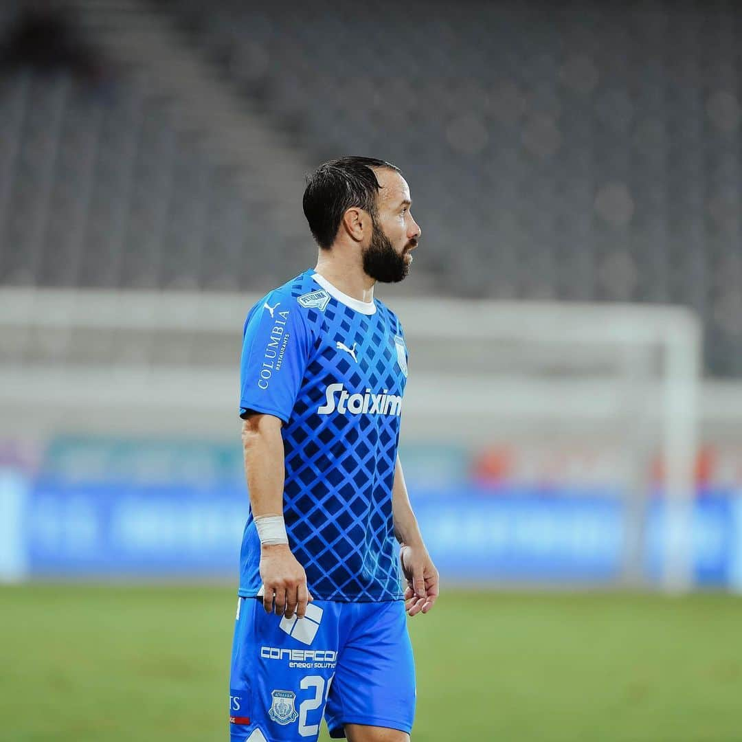 マテュー・ヴァルブエナさんのインスタグラム写真 - (マテュー・ヴァルブエナInstagram)「BIG ENCOUNTER 🔝 🆚 @apoelfcofficial  Let’s go Apollon 🔵⚪️🇨🇾」9月17日 17時58分 - mv28_officiel