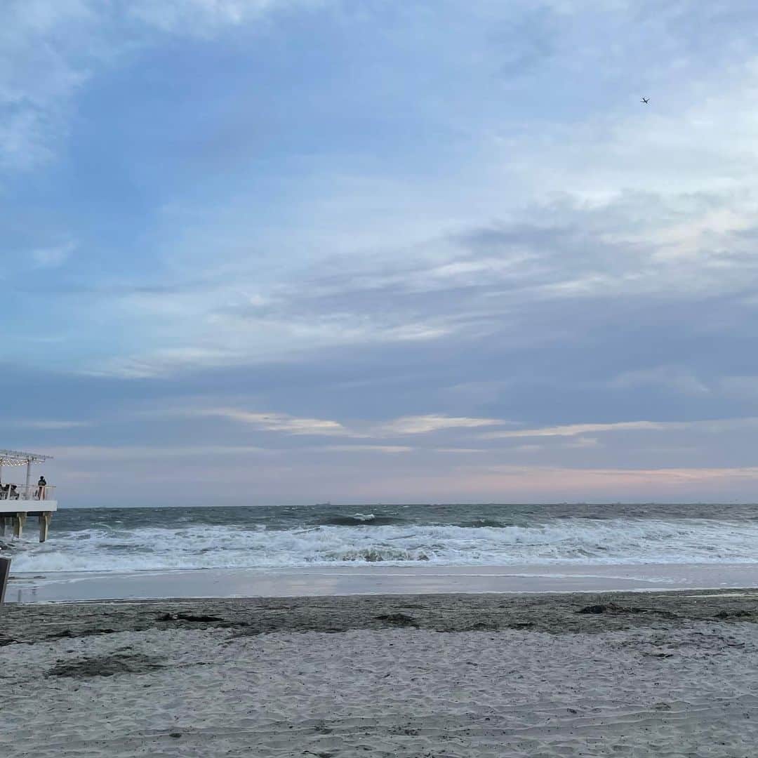 白河れいさんのインスタグラム写真 - (白河れいInstagram)「なにも考えずに海辺を走った🕊️懐かしい〜4月の海」9月17日 17時57分 - rayshirakawa