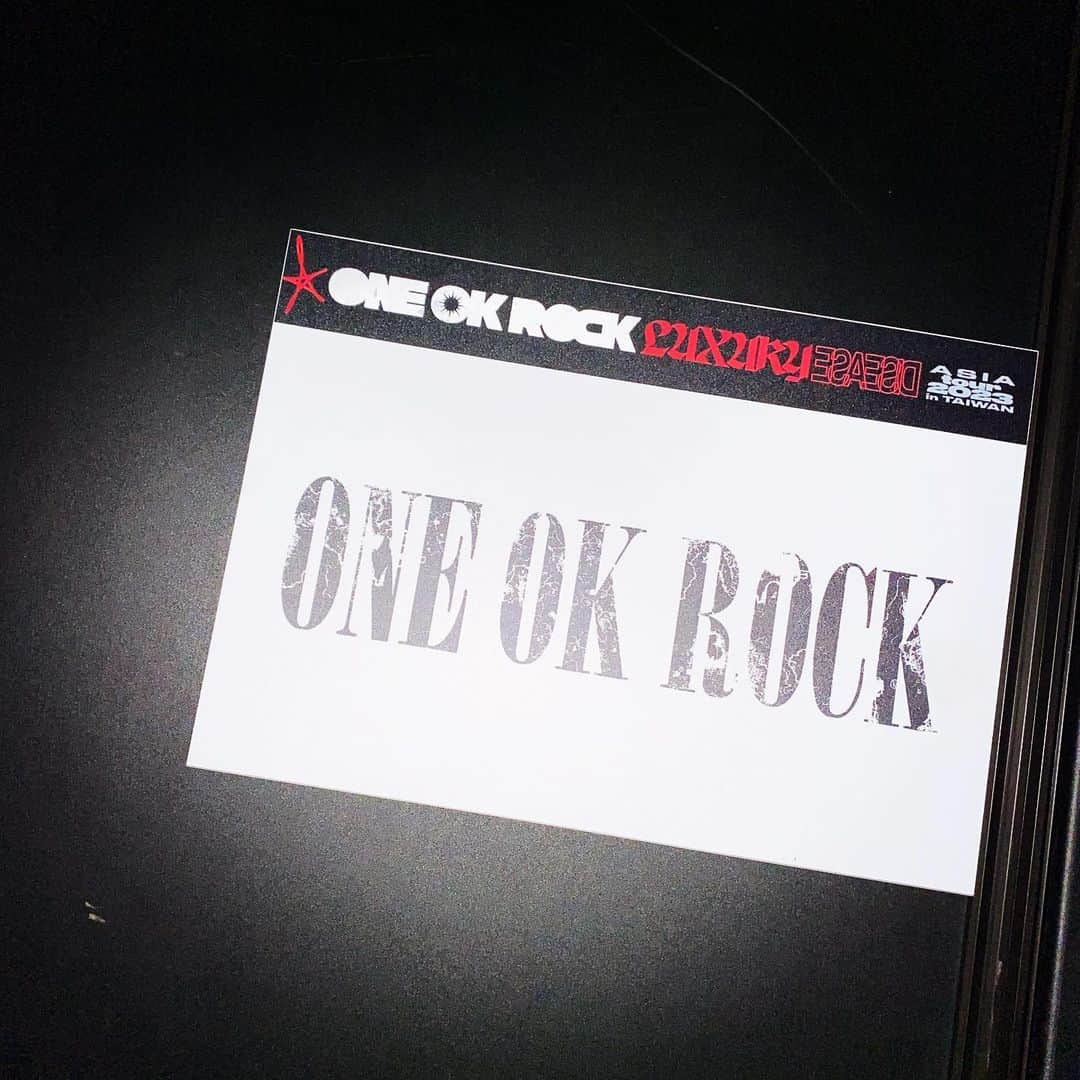 橋本塁さんのインスタグラム写真 - (橋本塁Instagram)「【ONE OK ROCK TAIPEI】 本日の現場は昨日に引き続き台北Nangan Exhibition centerでのONE OK ROCKライブ撮影2日目！ 今日も今日とてヴァシャっと撮るど！ #サウシュー　#soundshooter #luxurydisease  #asiatour #taipei  #台北」9月17日 18時16分 - ruihashimoto