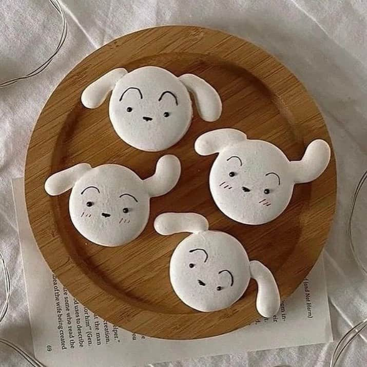 R i R y (リリー)さんのインスタグラム写真 - (R i R y (リリー)Instagram)「『キャラ系マカロン🍪🥣』  可愛すぎるキャラ系マカロン🤎 ぜひおうちカフェの参考にしてみてね👩‍🍳  ✴︎---------------✴︎---------------✴︎  ▶▶掲載する写真を募集中📸 カワイイ写真が撮れたら、@velle.jp をタグ付けするか、ハッシュタグ #velle_jp をつけて投稿してみてね✨ velle編集部と一緒にカワイイで溢れるvelleを創っていこう😚  ✴︎---------------✴︎---------------✴︎  #スヌーピー #スヌーピーマカロン #ミッフィー #ミッフィーマカロン #マカロン作り #手作りお菓子 #手作りマカロン #キャラスイーツ #おうちカフェ #ホームカフェ #キャラマカロン #マイクマカロン  #たべっ子どうぶつガチャ #ディズニーマカロン #手作りマカロン #マカロン手作り #キャラマカロン #動物マカロン #トゥンカロン #トゥンカロン作り」9月17日 18時24分 - velle.jp