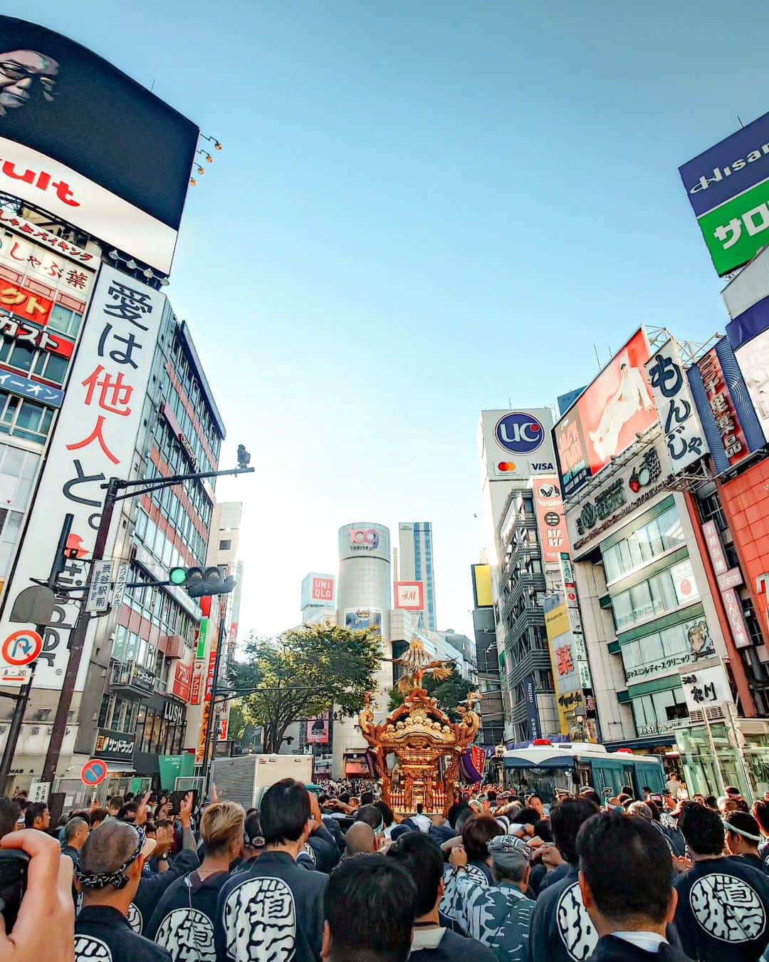 6151さんのインスタグラム写真 - (6151Instagram)「秋と神輿」9月17日 18時28分 - 6151