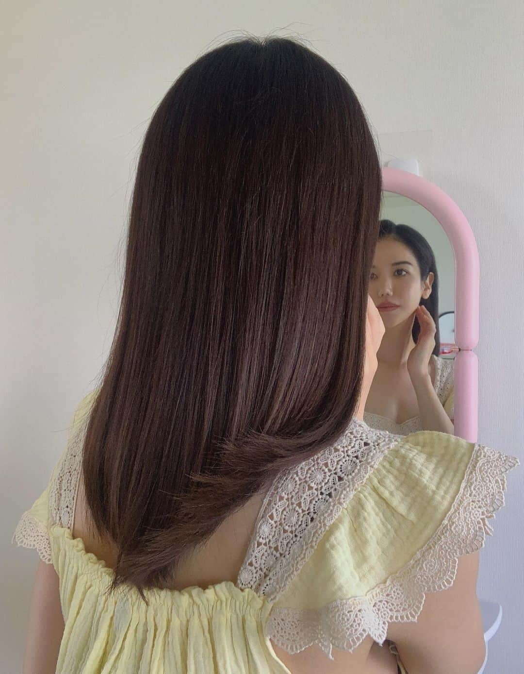 尾島沙緒里さんのインスタグラム写真 - (尾島沙緒里Instagram)「最近のヘアケア⁡🧴  シャンプー/トリートメント▶️つるりんちょ。 @kaminidoramawo_homecare  ヘアミルク▶️サイエンスアクアミルク @saqua_official  ヘアオイル▶️No7ボンディングオイル @olaplexjpn   オイルのみリピート品です ⁡ ⁡ #美容 #美容垢さんと繋がりたい #美容好きな人と繋がりたい #フリーアナウンサー #アナウンサー #女子アナウンサー #女子アナ #ヘアケア #ヘアケア用品 #ヘアケアグッズ #オラプレックス #ヘアオイル #つるりんちょ  ⁡ 他の投稿はこちら ▷▷▷@ojimasaori__newscaster」9月17日 18時49分 - ojimasaori__newscaster