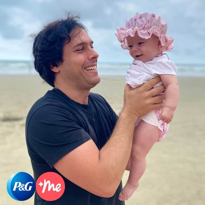 P&G（Procter & Gamble）さんのインスタグラム写真 - (P&G（Procter & Gamble）Instagram)「Happy #NationalWorkingParentsDay! 👏   At P&G, we celebrate the dedication and resilience that all working parents bring to the table and the example they set for their children of hard work and determination. 💙   Tap the link in bio to hear from P&G parents who shared how P&G supported them through the arrival of new children in their families. #PGandMe」9月17日 19時00分 - proctergamble