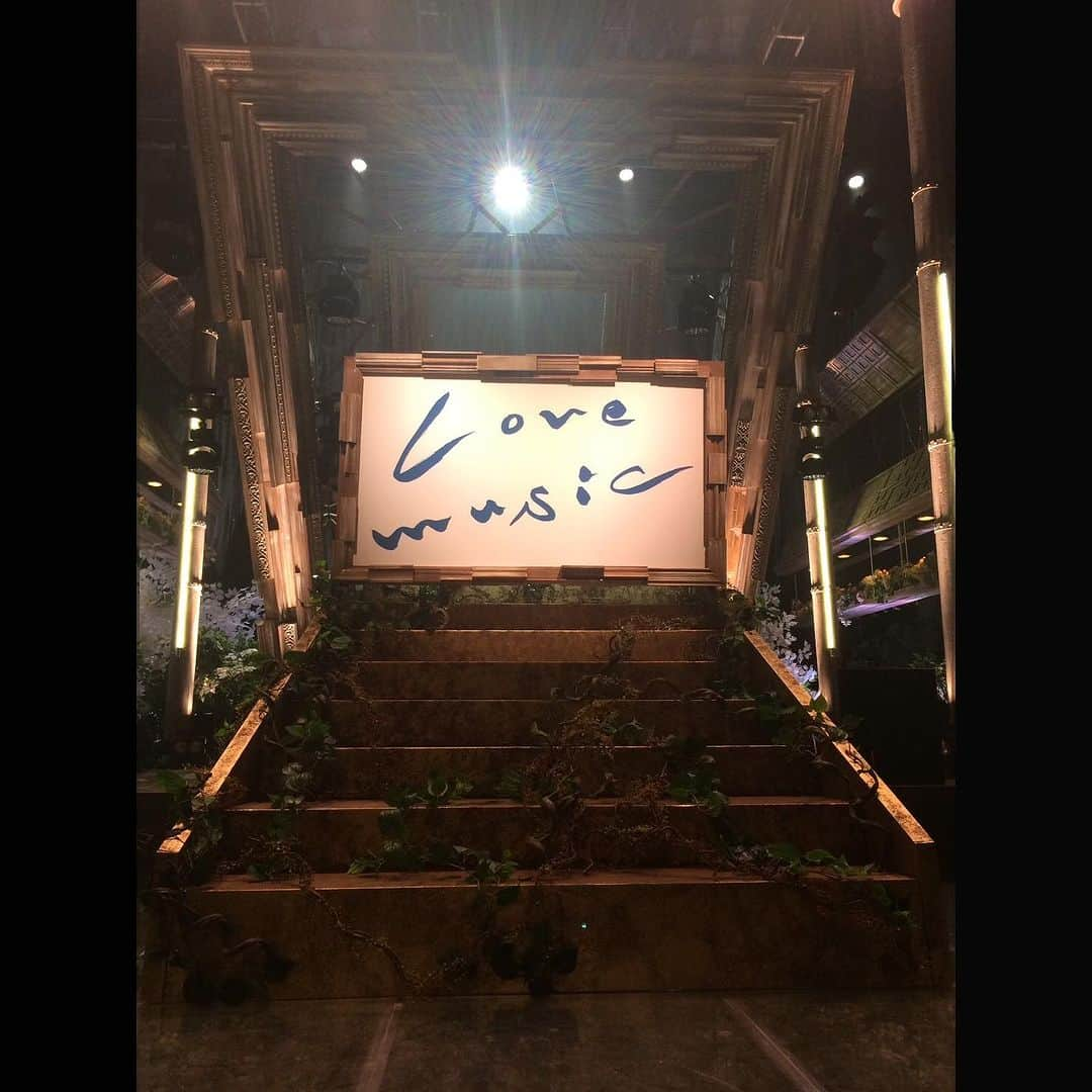 森高千里さんのインスタグラム写真 - (森高千里Instagram)「⁡ フジテレビ「Love music」  とうとう今夜最終回！！ 皆さんぜひ観てくださいね〜🎵  今夜 24:30-放送 ※地域によって放送日程が異なります。 各放送局の HP にてご確認下さい。  #Lovemusic #ラブミュージック」9月17日 18時55分 - chisatomoritaka_official