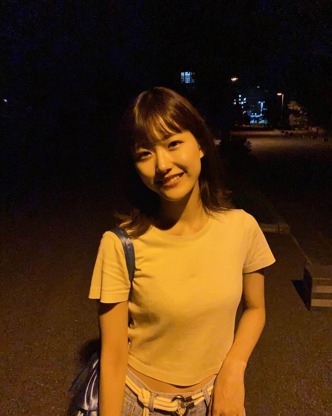 佐藤茜さんのインスタグラム写真 - (佐藤茜Instagram)「よるんぽ🐑🌛  夜にアイス食べながらお散歩するの好き！ 一緒にお散歩する？🐾💭  ----- #ミスモデルプレス 投票お願いします💖 リンク↓↓ https://www.rankingmaster.jp/mdpr_23final/ranking/」9月17日 19時03分 - rosy__cloud