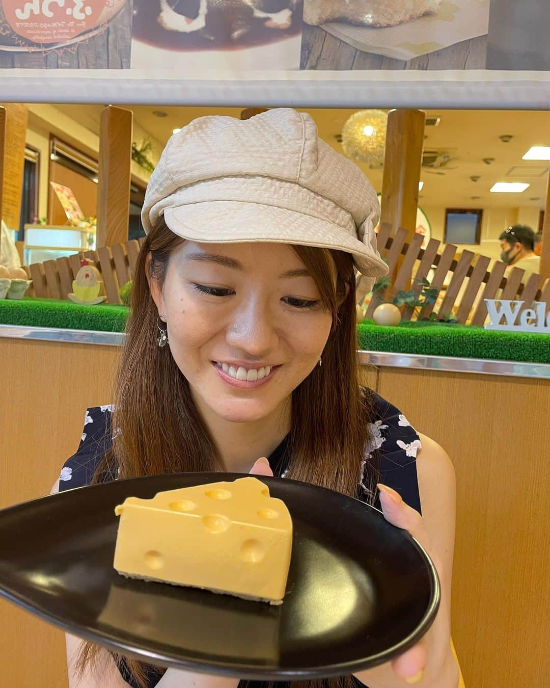 にゃんさんゴルフさんのインスタグラム写真 - (にゃんさんゴルフInstagram)「トムとジェリーの チーズケーキみたいな！🤣🤣🧀  ひよこちゃんのオムライスも🐣 硬めのプリンも美味しかった🍮💕  #宮城蔵王のたまご専門店#蔵王ランチ #森の芽ぶきたまご舎#蔵王本店#たまご #トムとジェリー#🧀#🥚 #tomandjerry#cheesecake#egg#zao」9月17日 19時12分 - miiiii0228