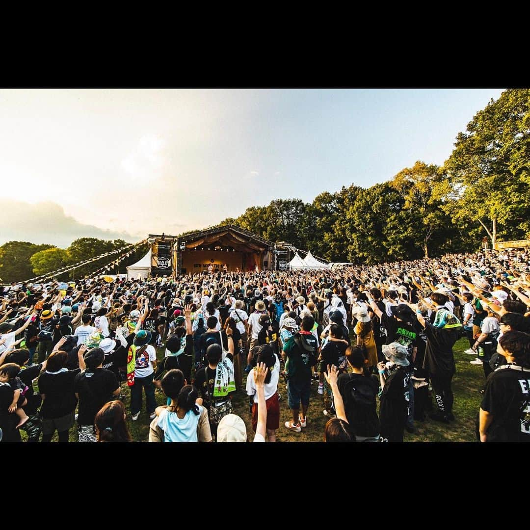 SUPERBEAVERさんのインスタグラム写真 - (SUPERBEAVERInstagram)「『New Acoustic Camp 2023～わらう、うたう、たべる、ねっころがる。～』  水上高原リゾート200   photo by @cazrowaoki  ※写真の無断転載は禁止です。  #SUPERBEAVER #ニューアコ #渋谷龍太 #柳沢亮太 #上杉研太 #藤原35才広明 @gyakutarou @yayayayanagi @kentauesugi @hiroaki_drums_superbeaver」9月17日 19時14分 - superbeaver_official