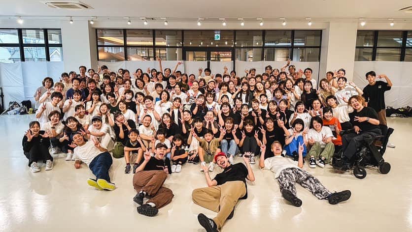 shojiさんのインスタグラム写真 - (shojiInstagram)「THANK YOU FUKUOKA❤️‍🔥  Workshop in Fukuoka was sooooo much fun!  ワークショップツアー福岡！ 激アツでした🔥 ありがとう👍  #ピックアップのみんなDMくれたらタグ付けするよー！  Music：　 Charge It feat.Bayka Michael Brun, Masego, Jozzy  #stkgz #シッキン #シットキングス #shoji #持田将史 #踊ピポ　#danceworkshop」9月17日 19時22分 - shoji_stkgz