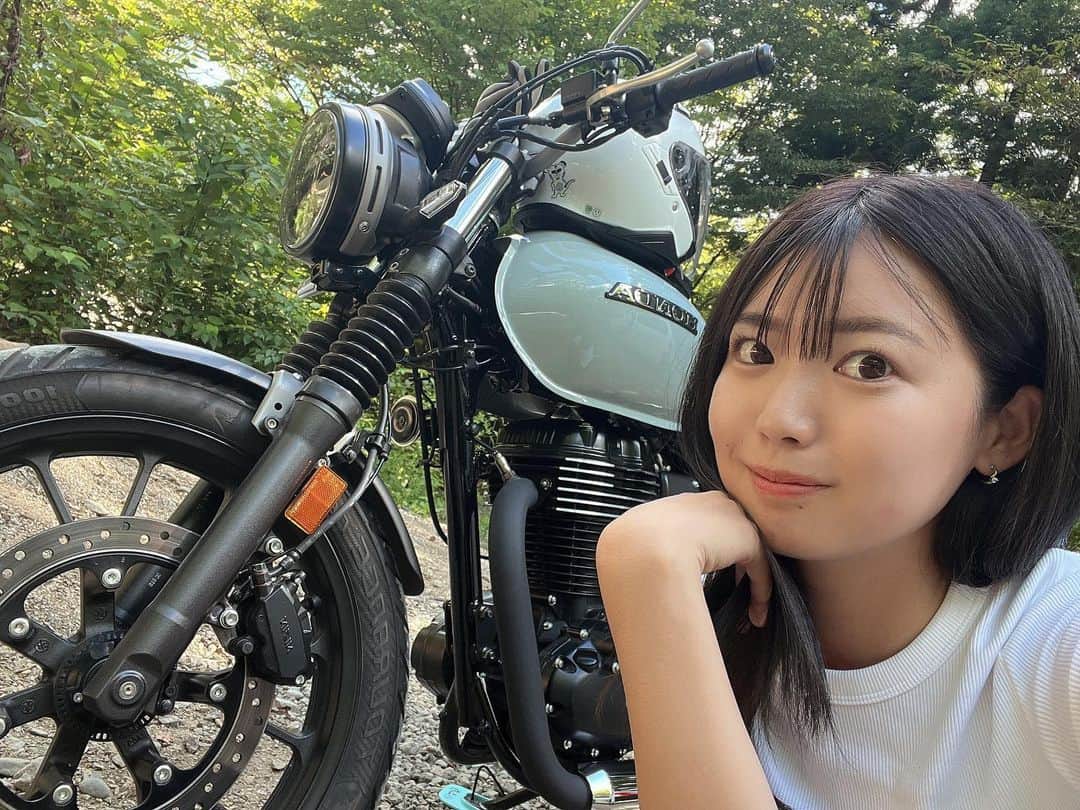 竹川由華のインスタグラム：「11月号のモーターサイクリストチェック❤︎  #モーターサイクリスト　#バイク　#バイク女子 #バイクのある生活 #バイクのある景色 #バイクのある風景 #キャンプ　#bike #bikelife #bikegirl #biker」
