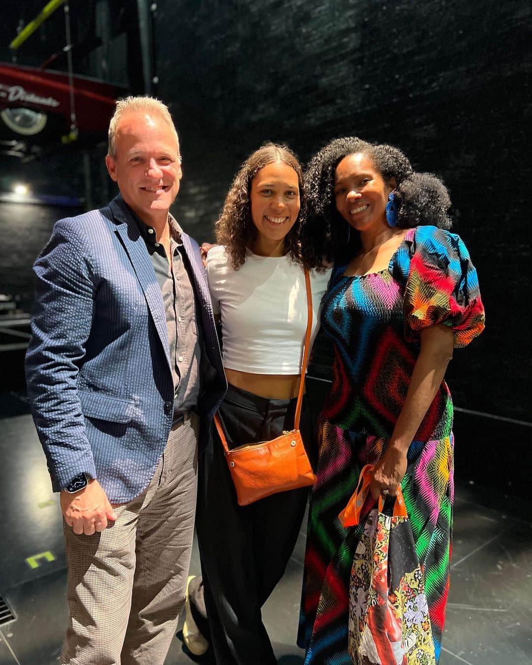 トム・ベリカのインスタグラム：「What an amazing night at @ainttooproudldn! Thanks @karasmith11  and the outstanding cast @t0shee. Got to see my pal @goldarosheuvel too. 👑 @kiraleansin」