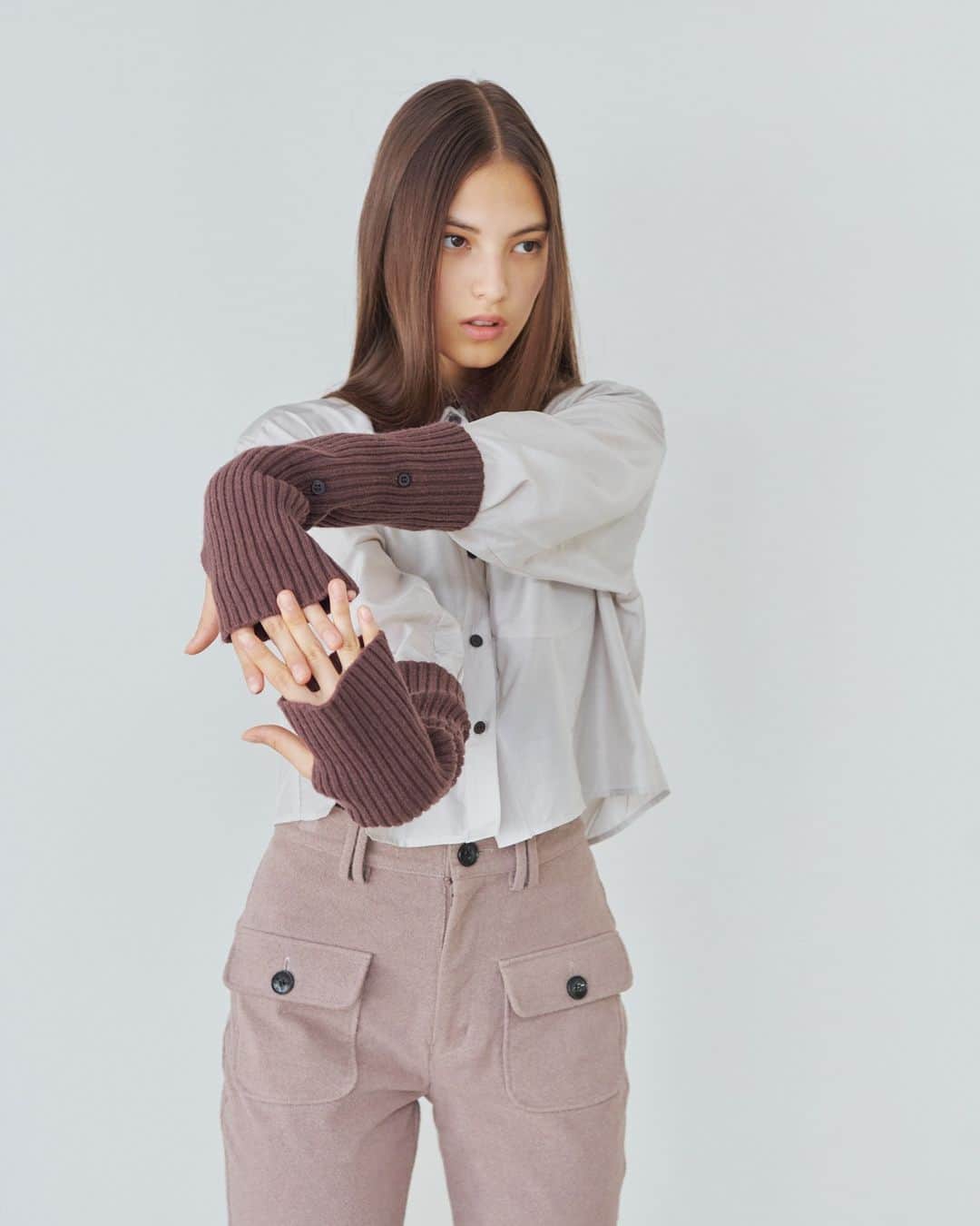 のインスタグラム：「2023 fall winter collection knit parts set shirt / gray beige×brown   #tiittokyo #AW23」