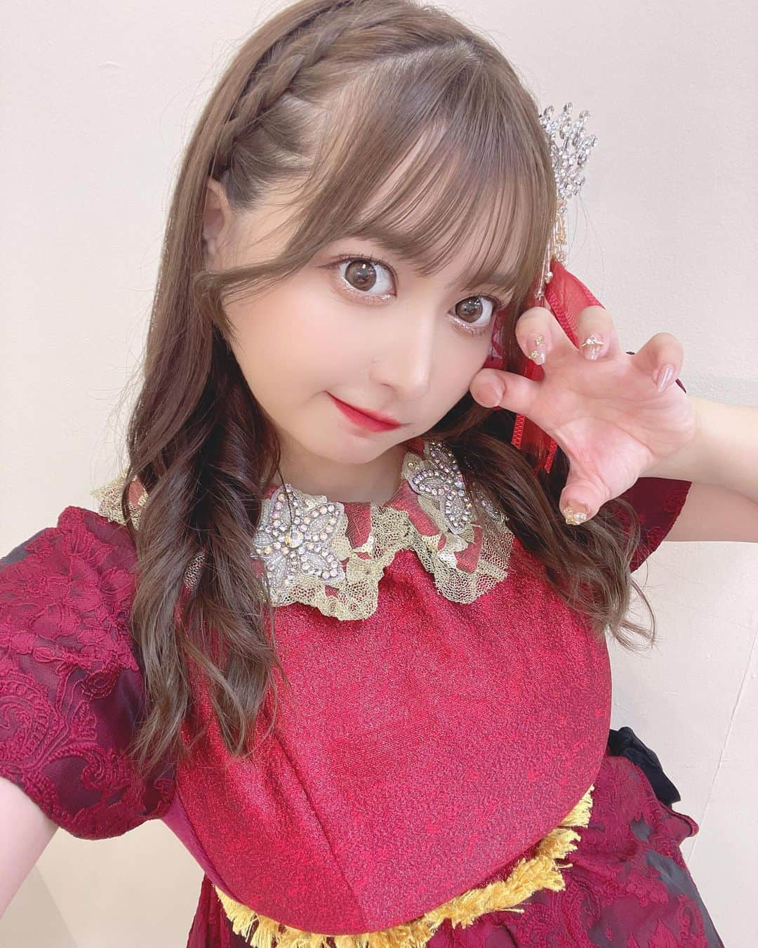 太田里織菜のインスタグラム：「. . やっぱ赤だねえ❤️ . .」