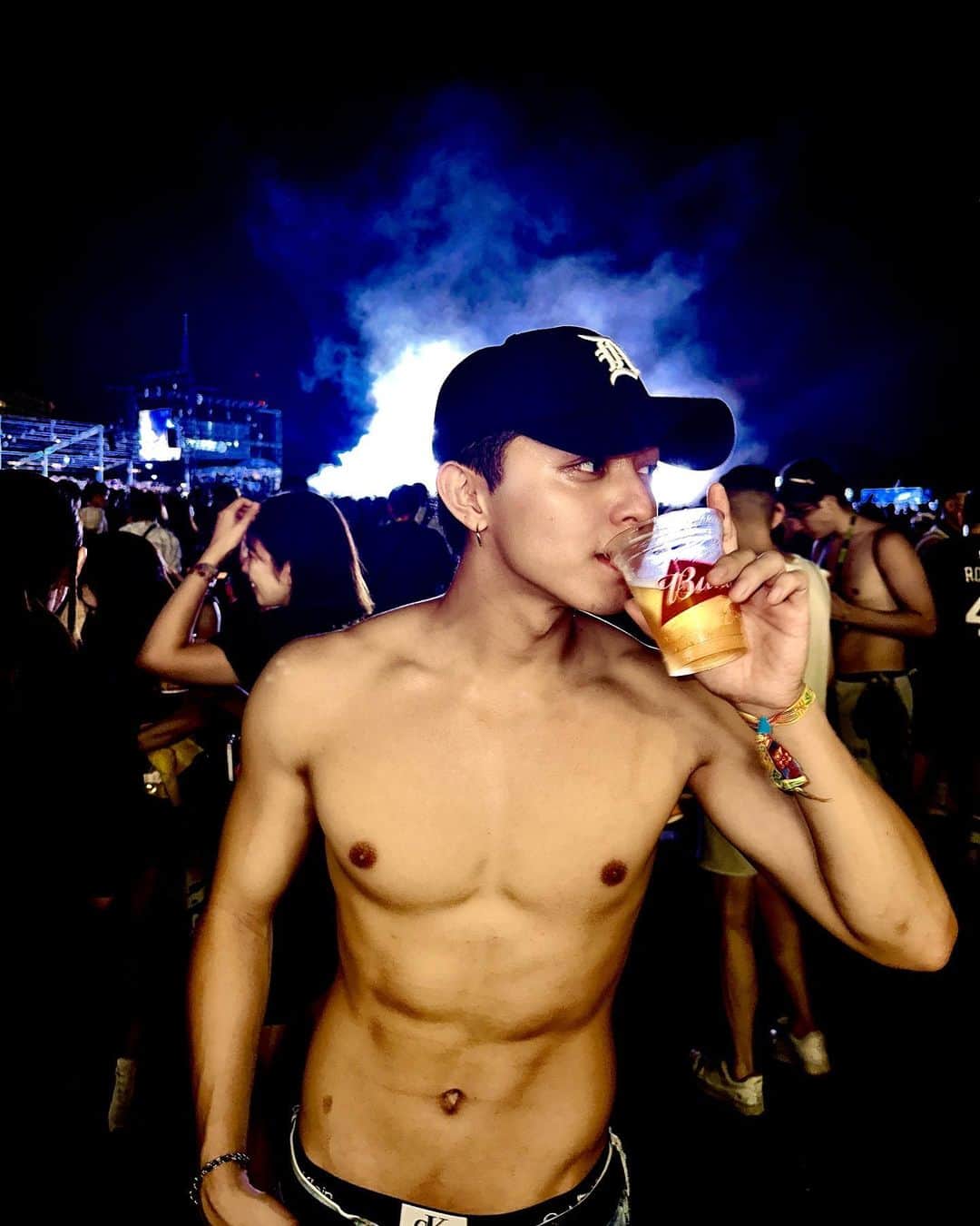 のインスタグラム：「人生初UltraJapanに行ってきた✌️ 海外の雰囲気があって楽しすぎた😁  後日YouTubeでその様子上がるから見てね✌️  #ultrajapan #ultra #fes #フェス」
