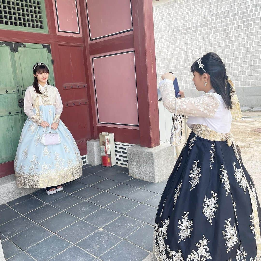 鵜川もえかさんのインスタグラム写真 - (鵜川もえかInstagram)「♥ ずっと着たかったチマチョゴリ🩵💜 #韓国旅行」9月17日 20時12分 - moeka__ukawa