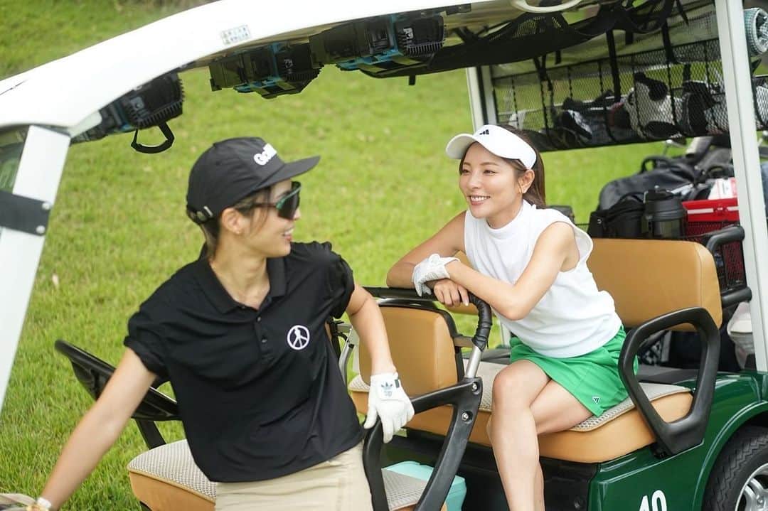 井上奈保さんのインスタグラム写真 - (井上奈保Instagram)「#golf ⛳️ えりちゃんと🫶 クールカートが快適でした🫧🫧  #ゴルフ #ゴルフ女子」9月17日 20時13分 - inouenaho1207