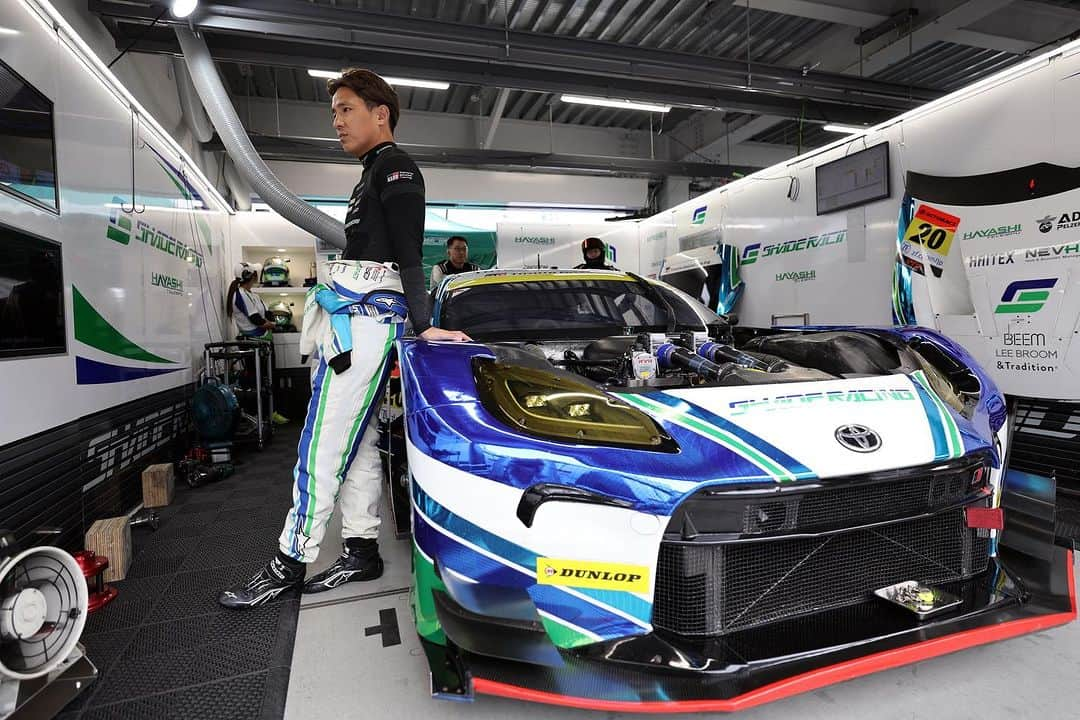 平中克幸さんのインスタグラム写真 - (平中克幸Instagram)「. SUPER GT 第6戦 スポーツランドSUGO . . 決勝の正式結果は2位でした🥈 . . チーム初表彰台、ここまでチームと努力を重ねてきた事がやっと結果に繋がりました。 . . 更に上を目指して戦っていきたいと思います。今日も応援有り難うございました。 . . . . . . . #林テレンプ  #shaderacing  #supergt #koshido #ficata #tsconcept  #TENKAI #アリア #bigdaddygraphics #gr86  #gr86gt #seidoya  #制動屋ブレーキ #eyevol #天ぷら料理花歩 #タカヤマ株式会社 #zenaq  #株式会社ゼナック #ゼナック」9月17日 20時25分 - katsuyukihiranaka