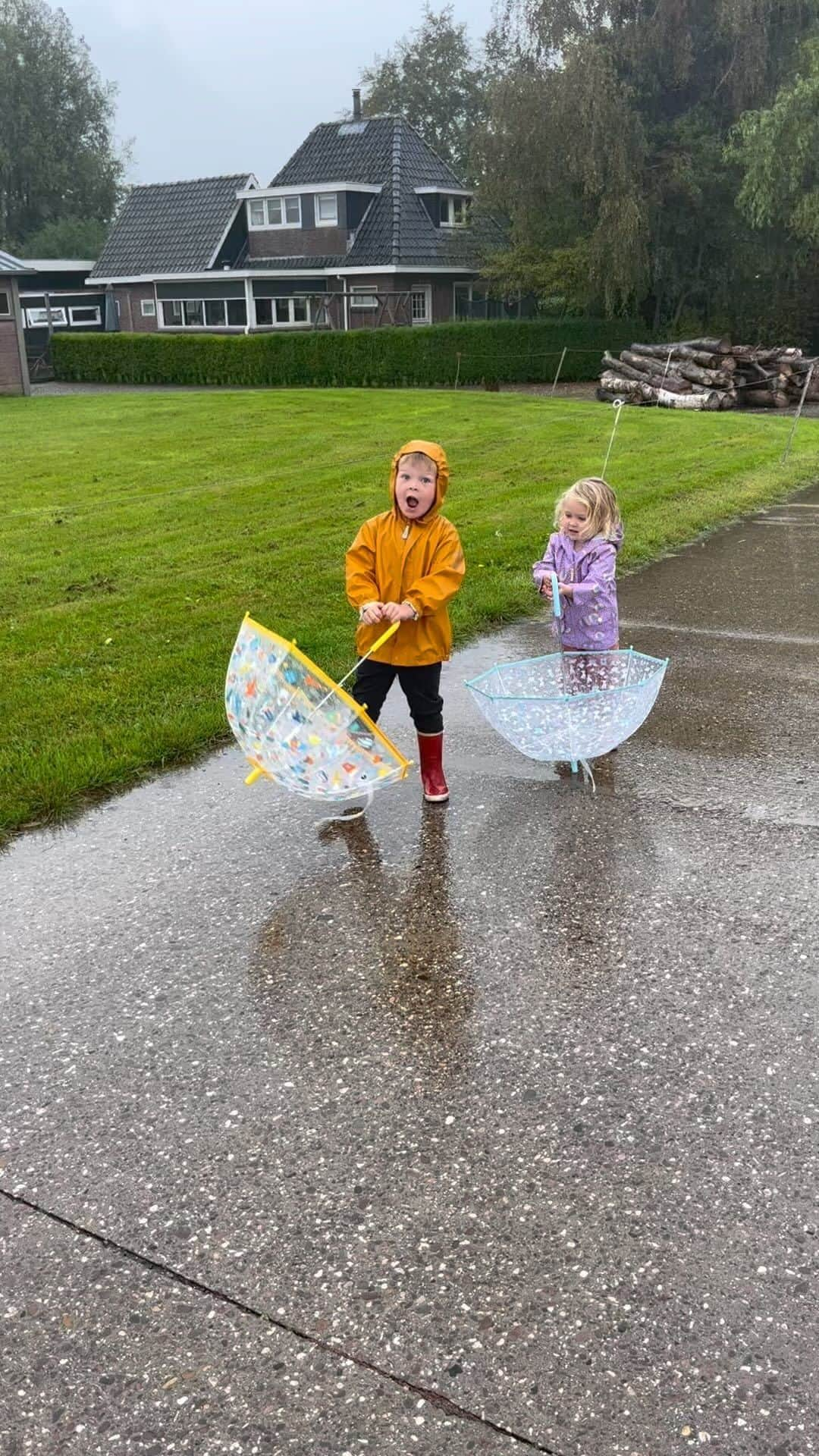 ヘザー・リチャードソンのインスタグラム：「Doei zomer 👋😅☔️」