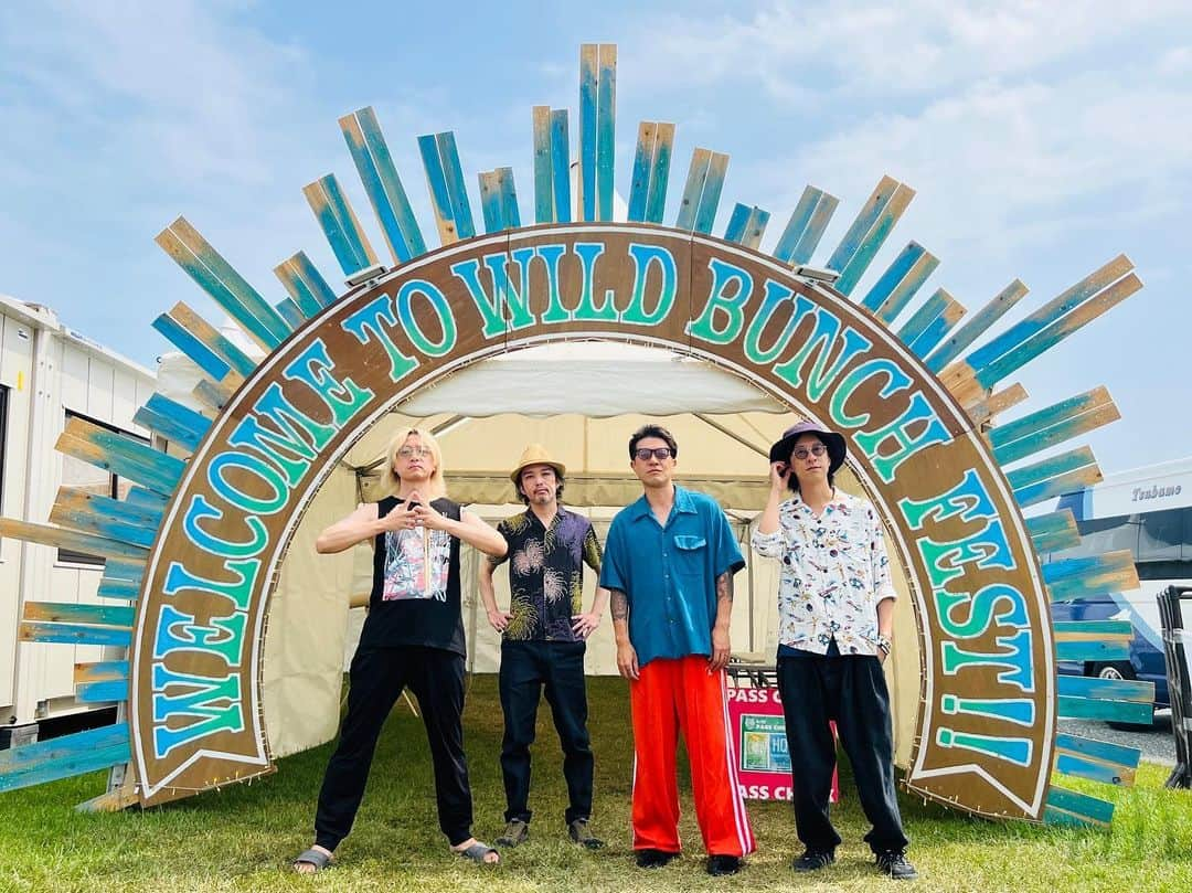 ホリエアツシさんのインスタグラム写真 - (ホリエアツシInstagram)「4年ぶりの#wildbunch いかがでしたかな？ #ストレイテナー 夏フェスもいよいよ来週末の中津川ソーラーを残すのみ！それもトリなんだね🦜 #中華そばつるや #宇部新川 #ワイバン」9月17日 20時34分 - a.horie