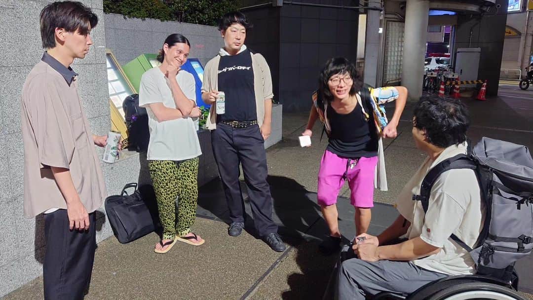 古谷健太さんのインスタグラム写真 - (古谷健太Instagram)「寺田、路上飲み関西人にカツアゲされてる…？  #なにわプラッチック #しらんやつら」9月17日 20時58分 - koyaken_radio