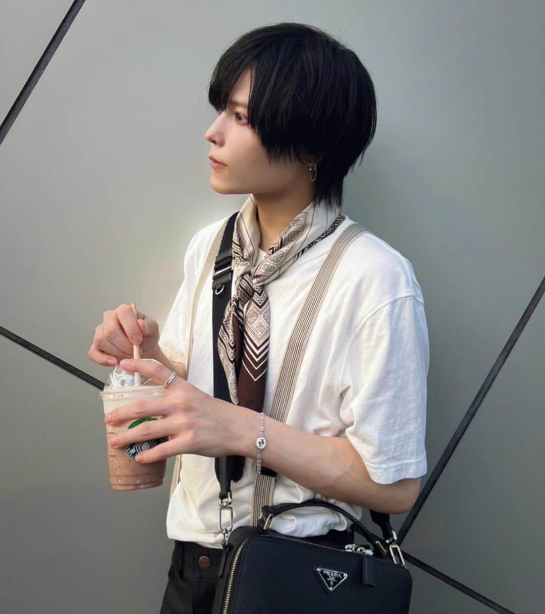 のインスタグラム：「ちょこれーと ・ ・ ・ #ポートレート #メンズアイドル #アイドル #かわいい #かっこいい #自撮り界隈 #雰囲気男子 #雰囲気好き #メン地下  #メンズメイク #メンズヘア #あざと男子 #彼氏感 #彼女目線  #l4l #instagood #Instagram #selca #selfie #instalike #follow #followme #japaneseboy #japanboy」
