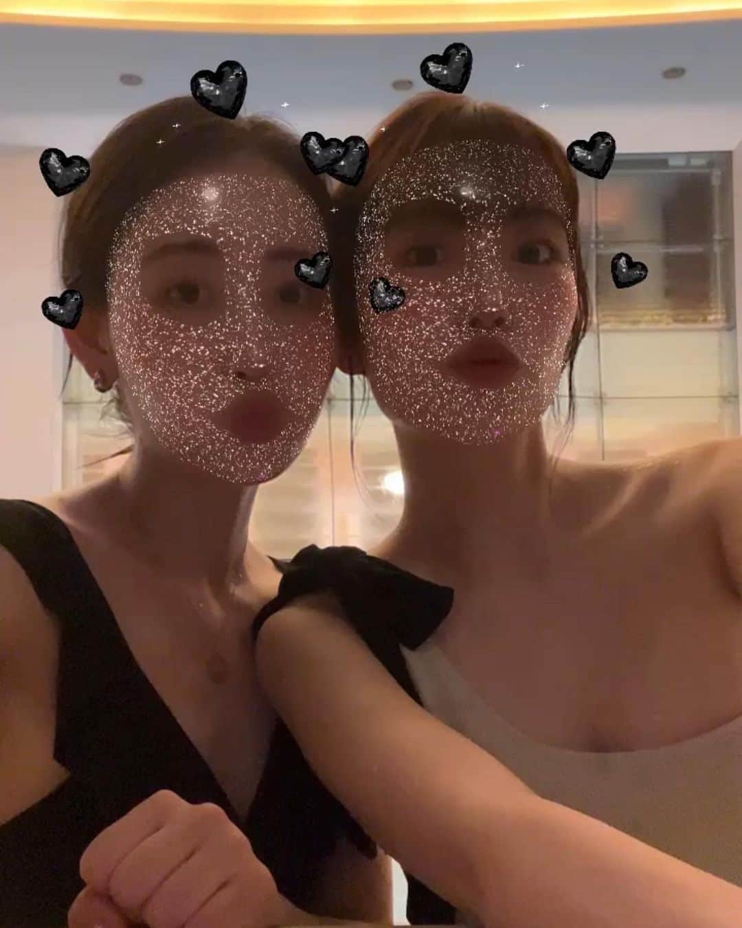 吾田美咲さんのインスタグラム写真 - (吾田美咲Instagram)「ホテルのプールは夜に行ったら貸切だった🦢💞  #ペニンシュラ #ペニンシュラ東京 #ホテルステイ #ホカンス #東京ホテル #peninsula #peninsulatokyo」9月17日 21時25分 - misaki_azuta