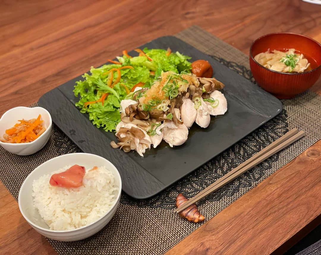 あおい夏海のインスタグラム：「今日の減量ごはん   #ささみレシピ  #ささみ料理  #減量食  #ヘルシーごはん #ささみ料理  #箸置き集め中」