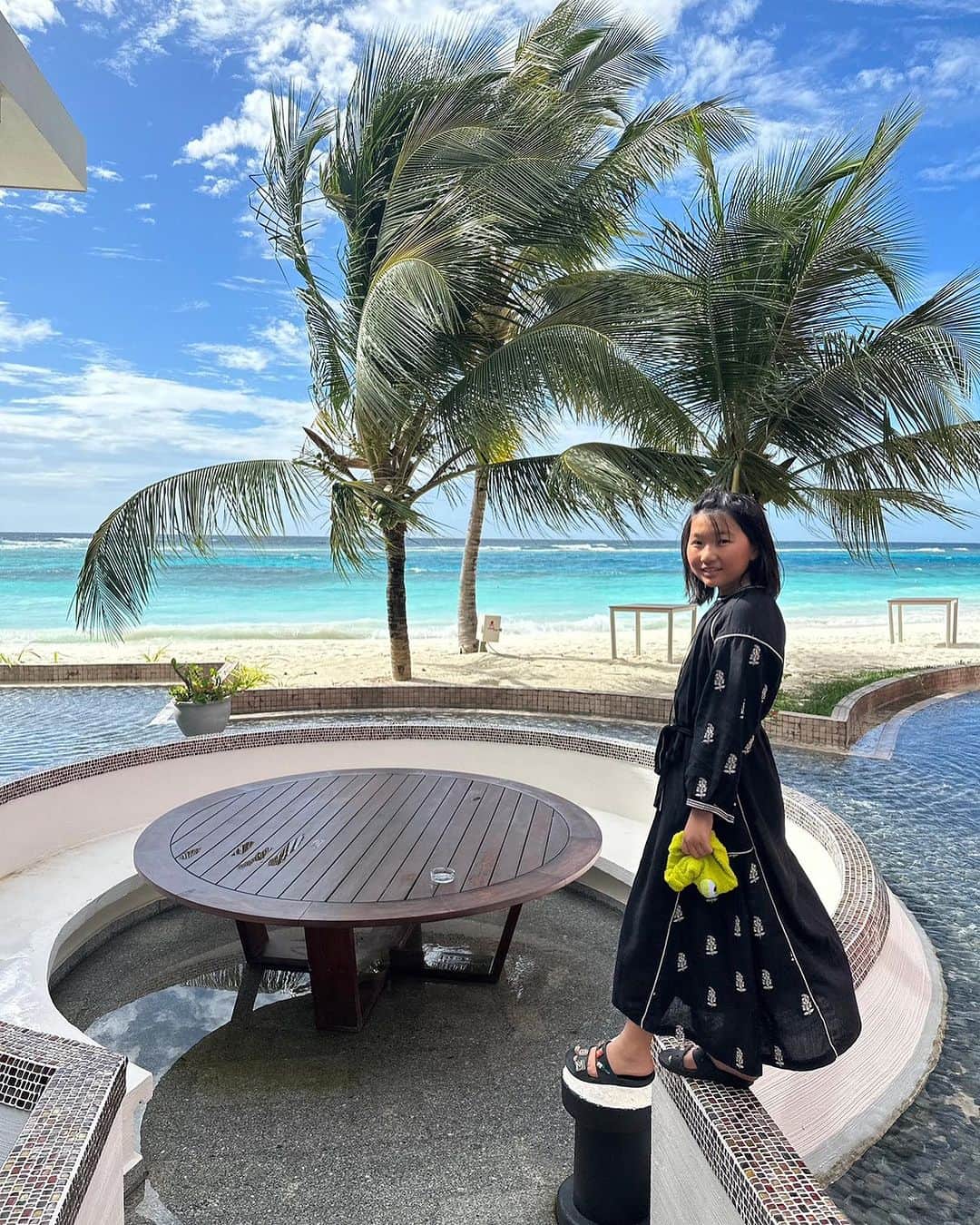結子さんのインスタグラム写真 - (結子Instagram)「Mojito oishi💕 モルディブのモヒートは格別だし、今年の夏はたくさんいろんなことして楽しかった☺️💕 来年も行きたい場所✨仕事もプライベートも楽しみながらやっていきたいですね❤️ #maldives #mojito #summer #family #モルディブ#家族#ママ」9月17日 21時32分 - yuiko_yyy