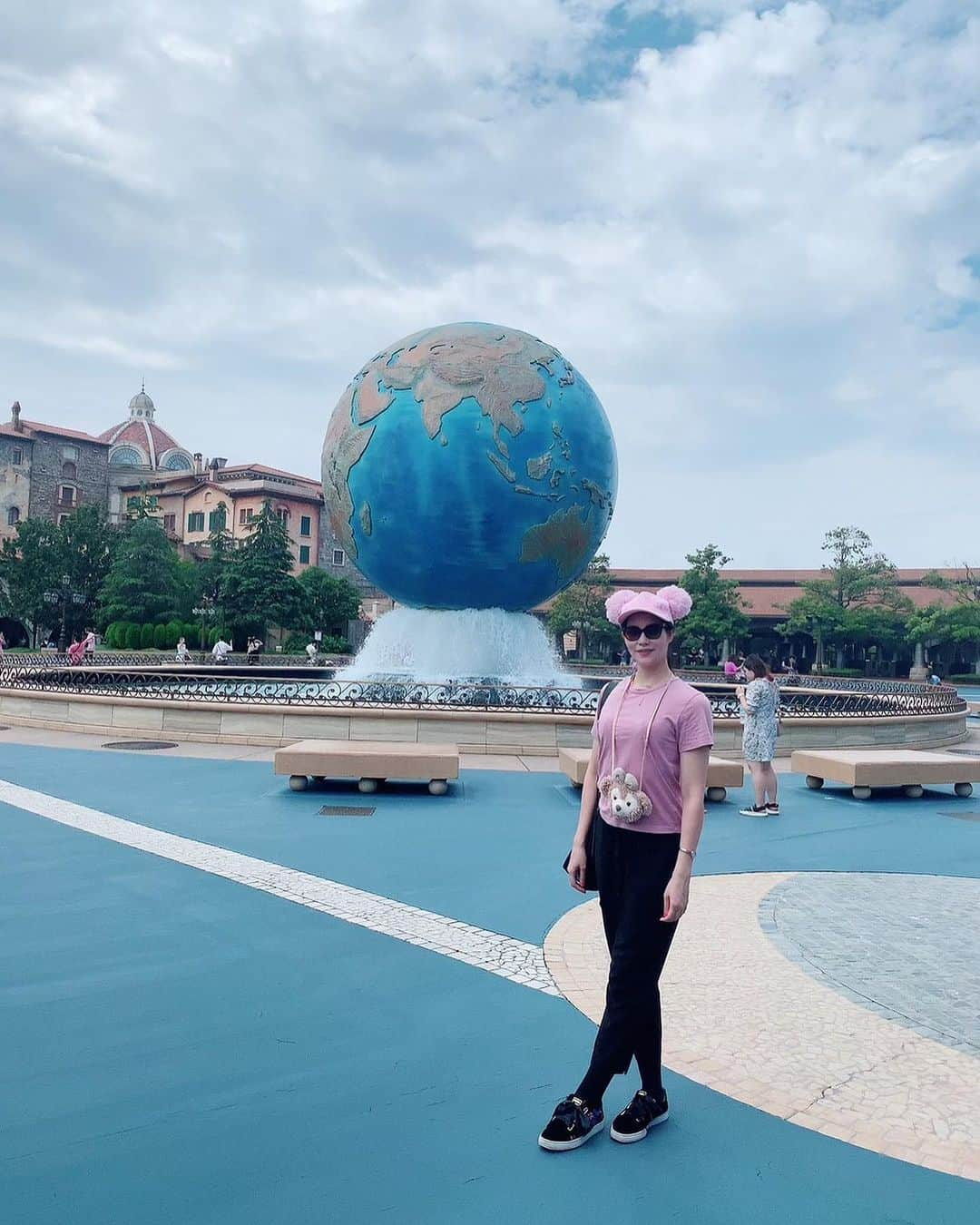 大塚莉奈さんのインスタグラム写真 - (大塚莉奈Instagram)「Tokyo Disney Sea♪ ショーより乗り物派なのですが、ビリーヴ初めて観ました！想像以上に良かったです^ - ^ #disneyseajapan #アクアトピア #ínstagood」9月17日 21時34分 - rinaotsuka0526