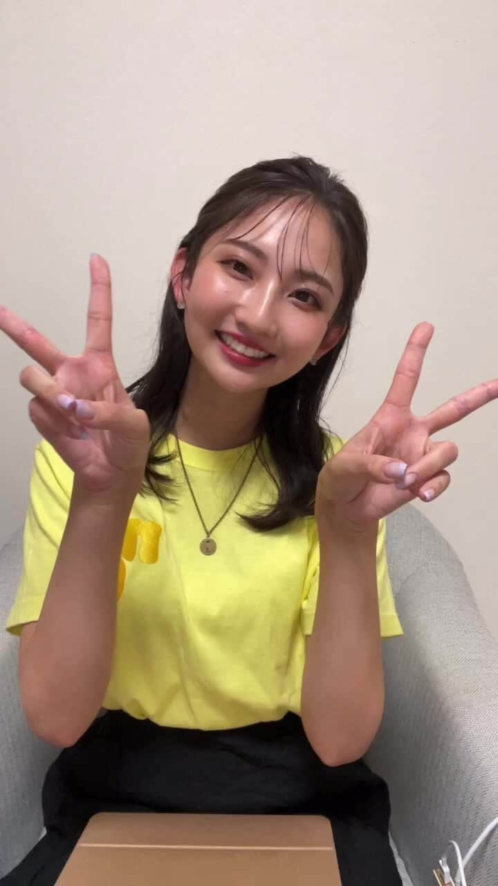 友廣南実のインスタグラム：「「me」コラボ服、購入してくださった方ありがとうございました✨ 最近の私の話もしています🤫笑」