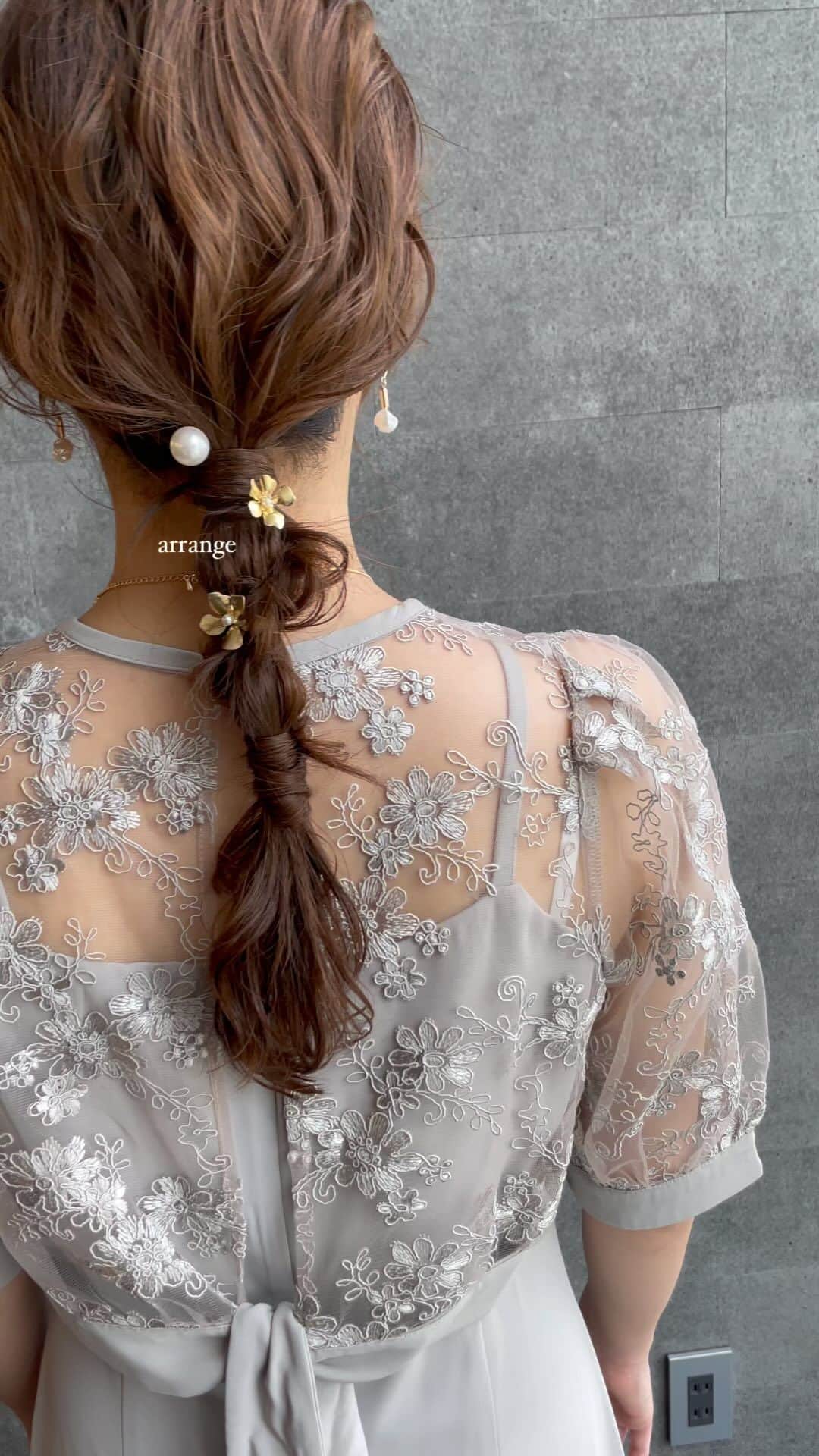 YUMIKOのインスタグラム：「yumiko arrange☺︎  #結婚式ヘアアレンジ#札幌美容室#札幌美容師#sknow#ヘアアレンジ#お呼ばれヘア#결혼식#헤어#前髪パーマ#좋아요#卒業式ヘア#홋카이도」