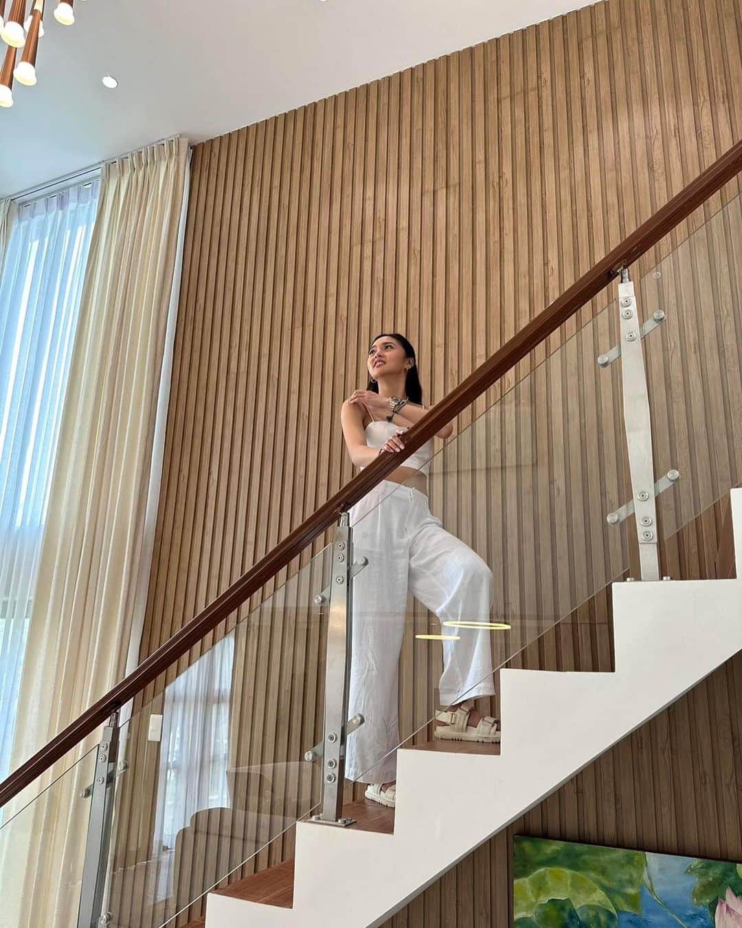 Kim Chiuさんのインスタグラム写真 - (Kim ChiuInstagram)「Happy Sunday everyone! Thank you for checking out my Rest house tour last Sunday.😍 Tonight Part 2 of my humble abode tour now up on my channel!💕💕💕   Visit 𝐊𝐈𝐌 𝐂𝐇𝐈𝐔 𝐏𝐇 for full video! Feel free to leave a comment and click the subscribe button.❤️ Thank you everyone😘🙏🏻」9月17日 21時43分 - chinitaprincess