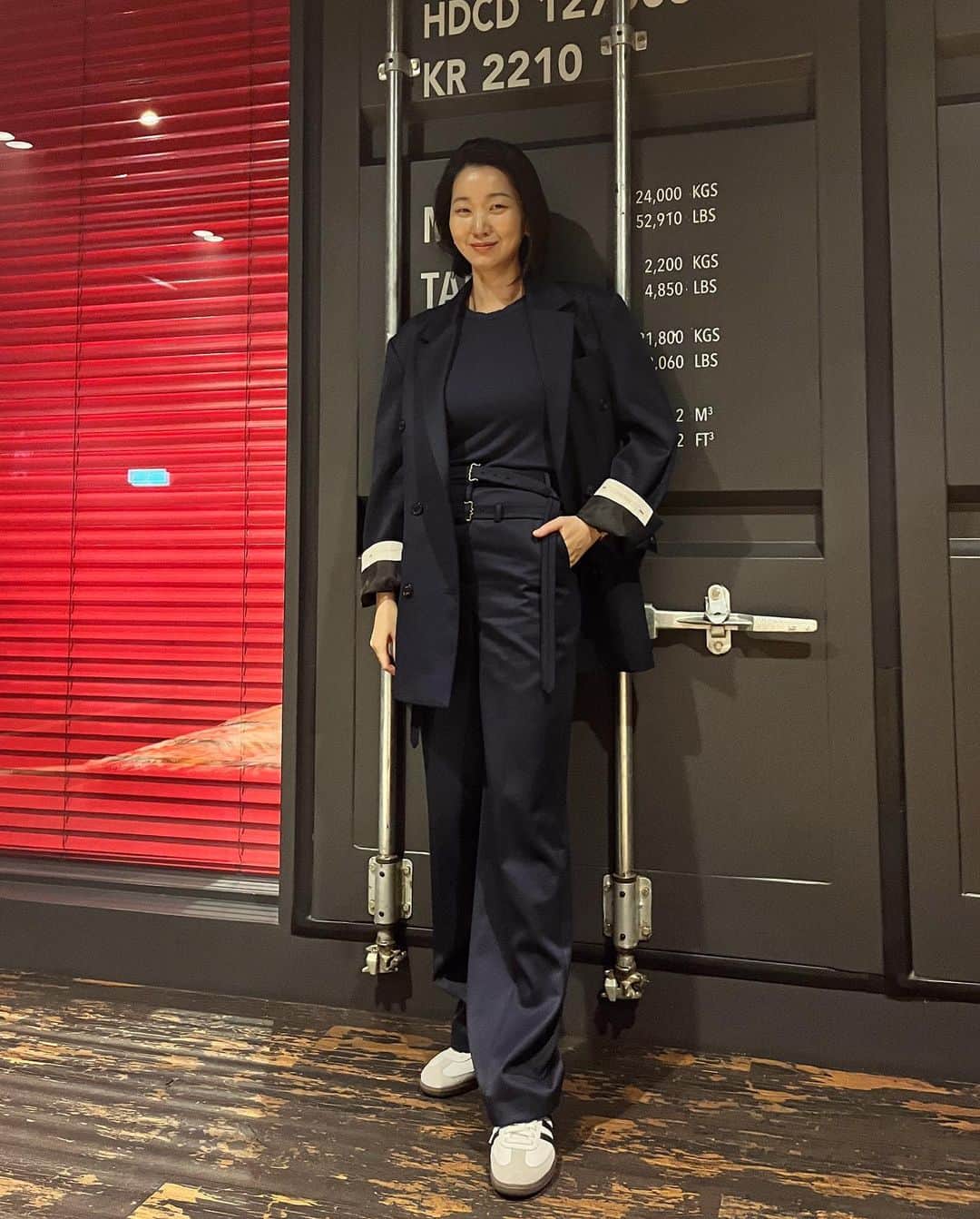 のインスタグラム：「대기실에서 ㅎㅎㅎ 🫶🏻」