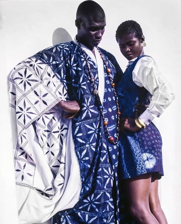 のインスタグラム：「Get inspired by the textiles in Africa Fashion, then make your own! ⁠ ⁠ On September 24 from 1–6 pm, we are hosting Studio Art: Patterns of Africa Fashion. Take a tour of the exhibition with the curators, learn about techniques and materials; then, head to the studio. Artist and educator Ellen Brown will teach block-printing skills that you can use to create motifs inspired by the fashions on view. ⁠ ⁠ Save your spot though the link in our bio. ⁠ ⁠ 📷 Kofi Ansah, Indigo Couture, 1991. (Photo: © 1997 Eric Don Arthur)⁠ ⁠ #AfricaFashionBkM #AfricaFashion #BrooklynMuseum」