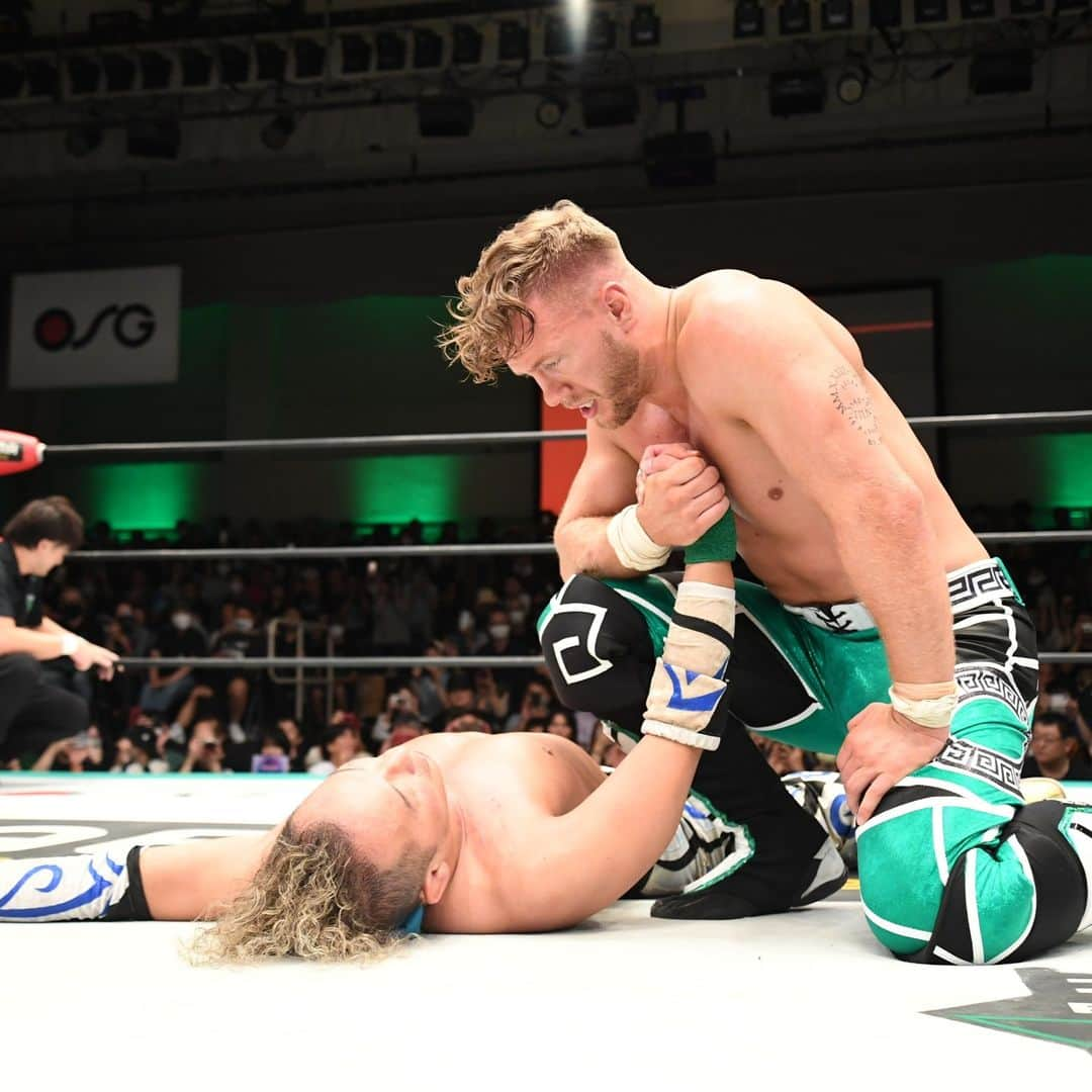 新日本プロレスさんのインスタグラム写真 - (新日本プロレスInstagram)「#Marufuji vs #Ospreay!!🔥🔥 “二人の天才”の初遭遇に場内大熱狂！  オスプレイ、“憧れの人”丸藤とのドリームマッチを制すも、「今日の世界一はマルフジさん」とデビュー25周年を祝福!!【ノア9.17後楽園結果】 @njpw1972  @noah_ghc  #noah_ghc #njpw #UnitedEmpire」9月18日 7時51分 - njpw1972