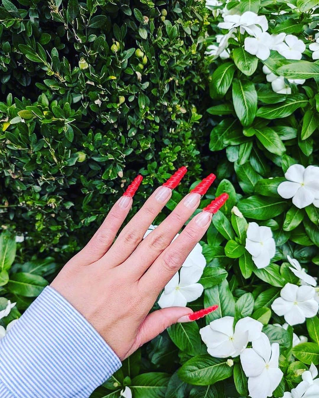 Mei Kawajiriのインスタグラム：「🌀❣️🌀❣️ @avarosebd 🌀❣️🌀❣️  (assistant @yoko_nails_nyc )」