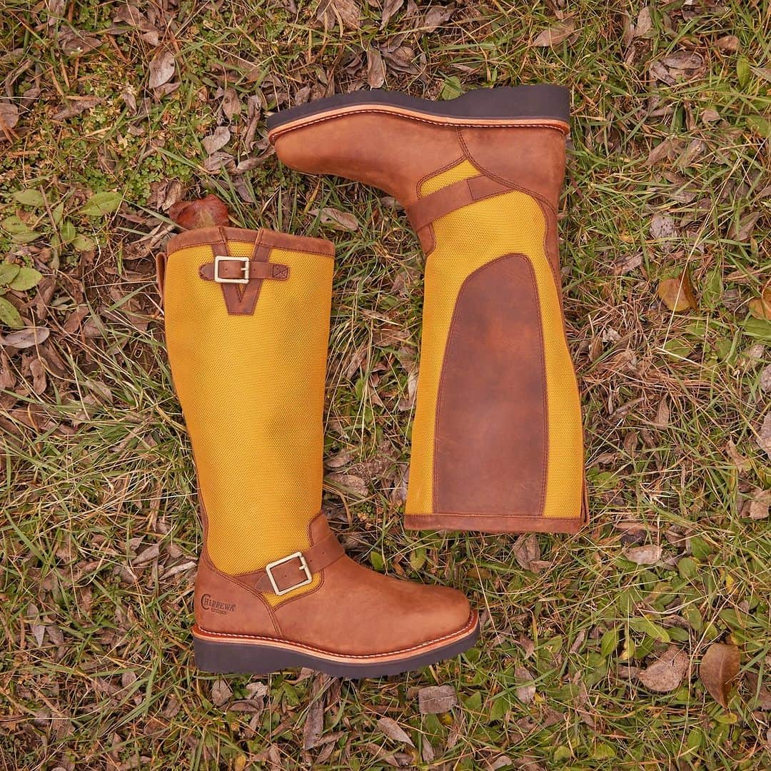 チペワのインスタグラム：「Hit the trails in style with the Chippewa Cottonwood 15" women's snake boot. These boots feature a Vibram Robinson outsole for superior traction on various terrains. Stay grounded and comfortable wherever you go.   Style: #SN6914   #Chippewa #ChippewaBoots #WomensBoots #SnakeBoots #HuntingBoots #DoveHunting」