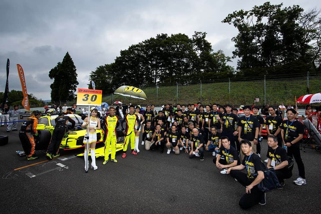 織戸学のインスタグラム：「SUPER GT 菅生round  優勝されたteamの皆様 おめでとう御座います。 300.500共に 優勝teamが、失格と言う悲しい現実。 残念すぎる。  今回も大きなクラッシュが起きてしまいましたが、 driverは無事と聞いて ほっとしました。  現場では状況も分からず、アナウンスも無かったので、本当に心配でした。  僕らも接触が有り、 相手方のteamに対して本当に申し訳無いです。  今回も三重県から 多くの応援有り難う御座いました。  次戦オートポリス 大好きなオートポリス  #maxorido」