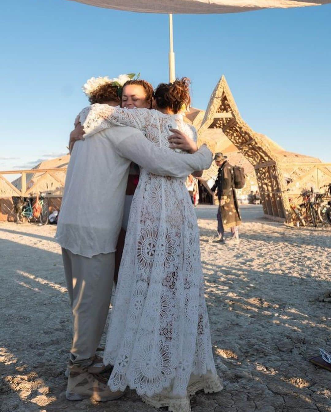 ミラーナ・ヴァイントゥルーブさんのインスタグラム写真 - (ミラーナ・ヴァイントゥルーブInstagram)「Married my favorite person in front of a temple that meant the world to us surrounded by the people who helped build it.  Our impromptu rabbi @elienblue had us exchange pink sunglasses under a chuppah held by irl spirit guide @michaelawat and lifelong friend @alina.greenbergla and their perfect partners.   Thank you to the ladies at @zimmermann for helping me find a dress that was miraculously an extension of the temple. And thank you to @alicyn for the crown!   Photos by the trusty, dusty and talented @svetolov.   Special shout-out to @ajsalty who we couldn’t and wouldn’t have done it without. Love you. Thank you.」9月18日 8時27分 - mintmilana